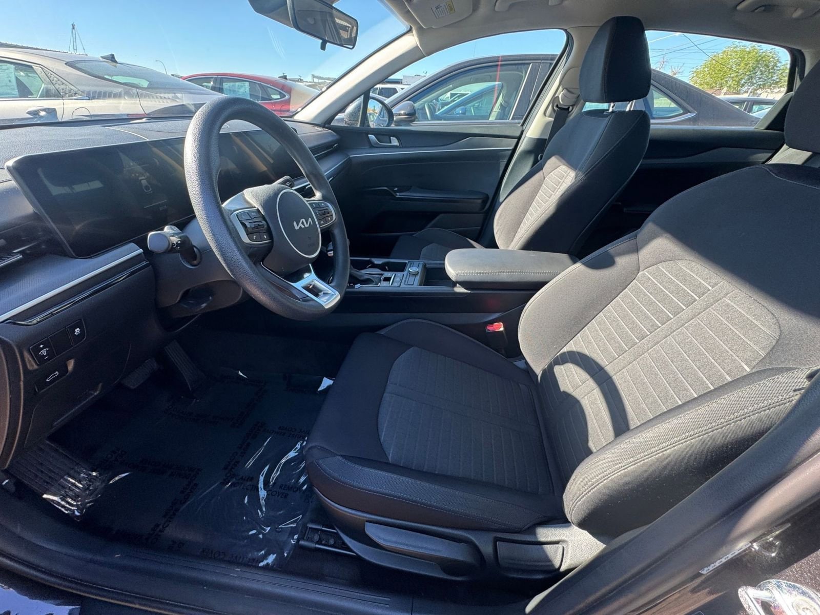 Thumbnail: 2025 Kia K5 - 25