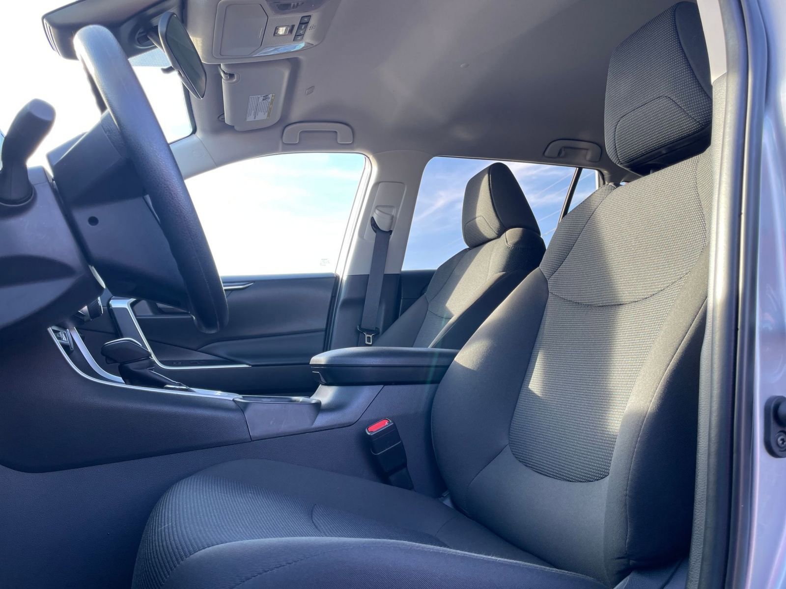 Thumbnail: 2025 Toyota RAV4 - 25