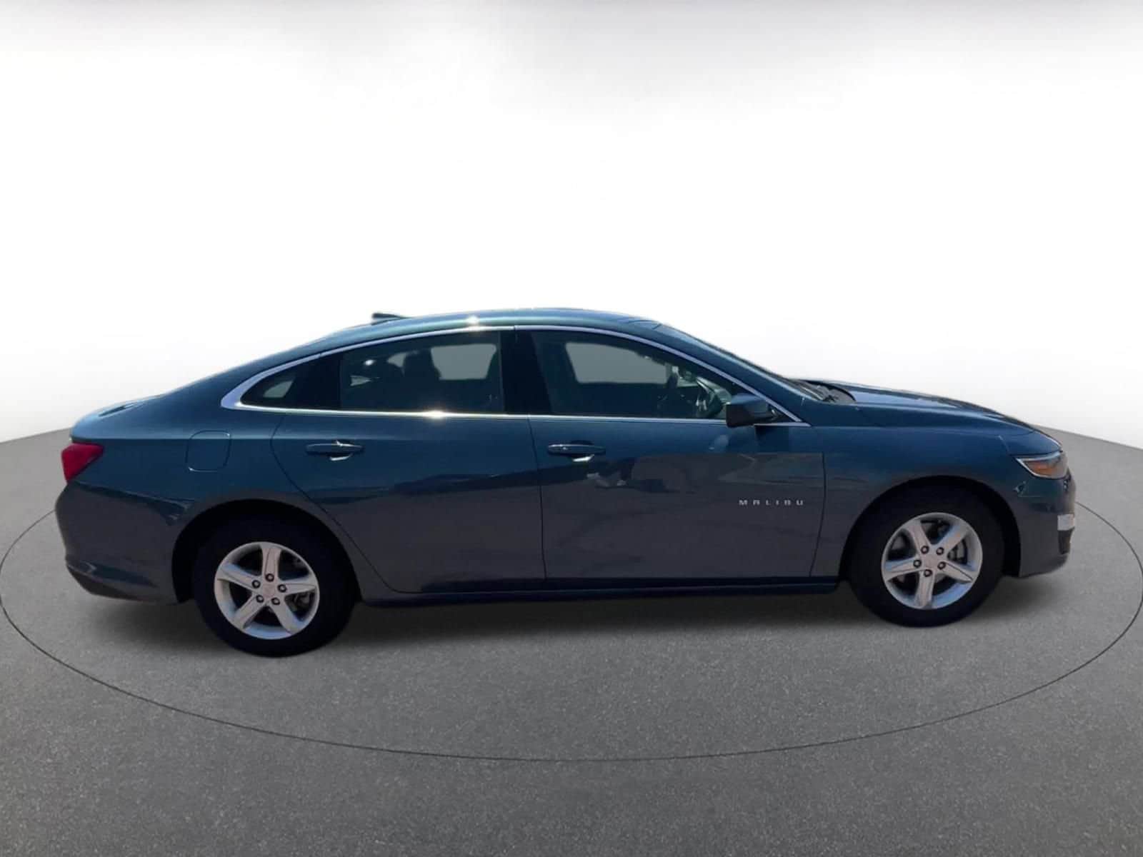 Thumbnail: 2024 Chevrolet Malibu - 16