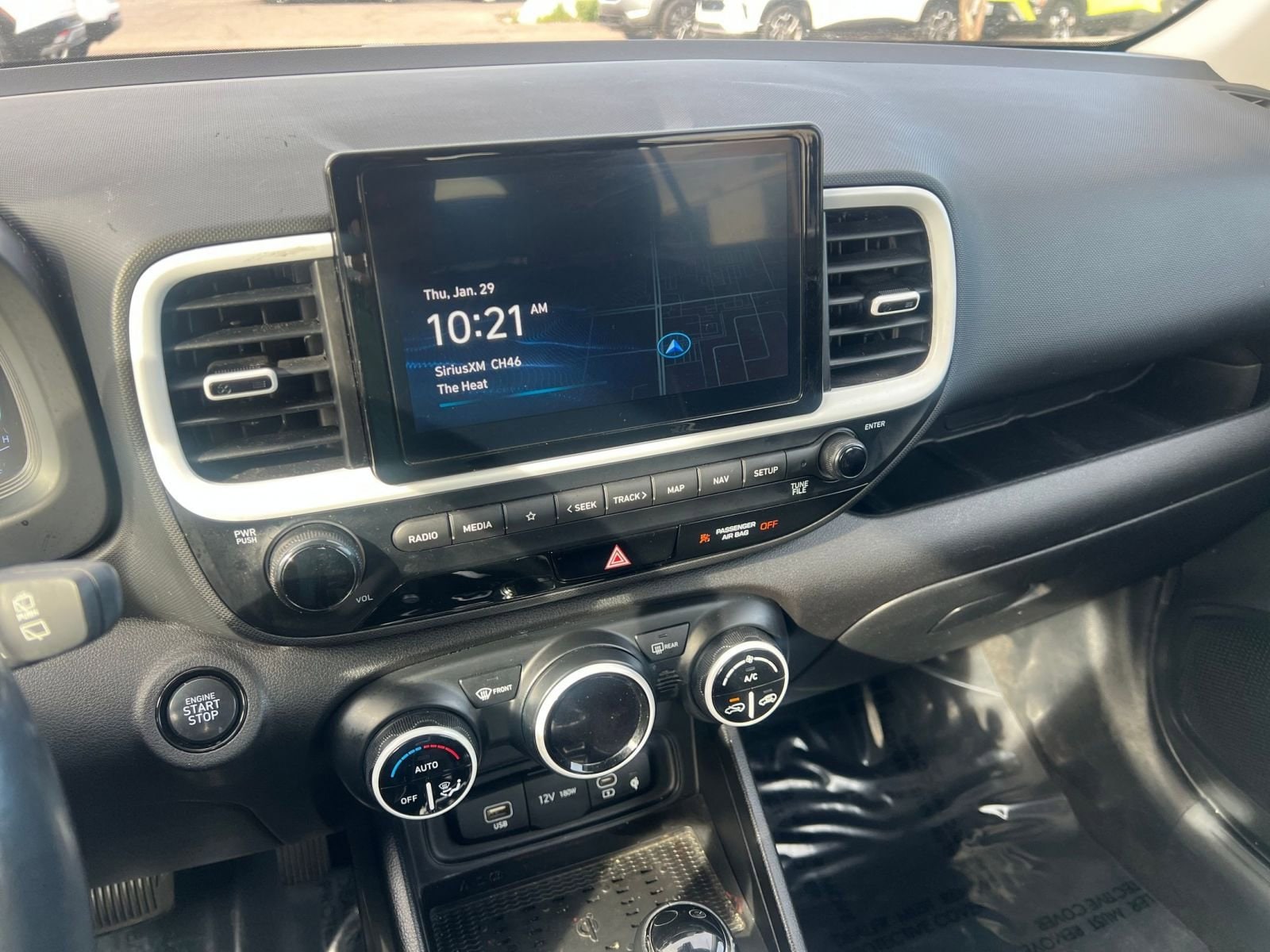 Thumbnail: 2023 Hyundai Venue - 17