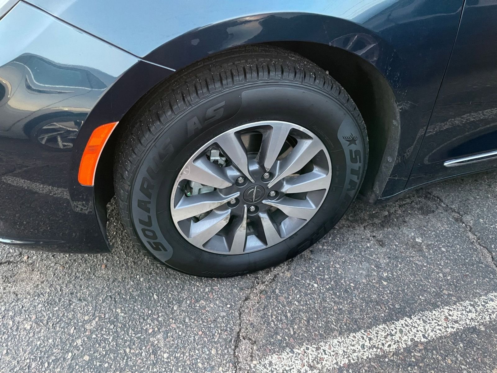 Thumbnail: 2023 Chrysler Pacifica - 31