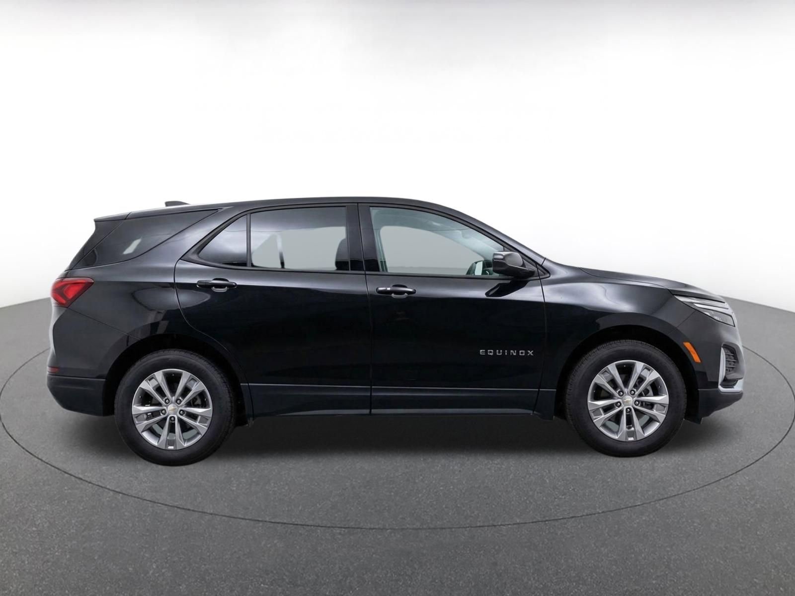 Thumbnail: 2025 Chevrolet Equinox - 10