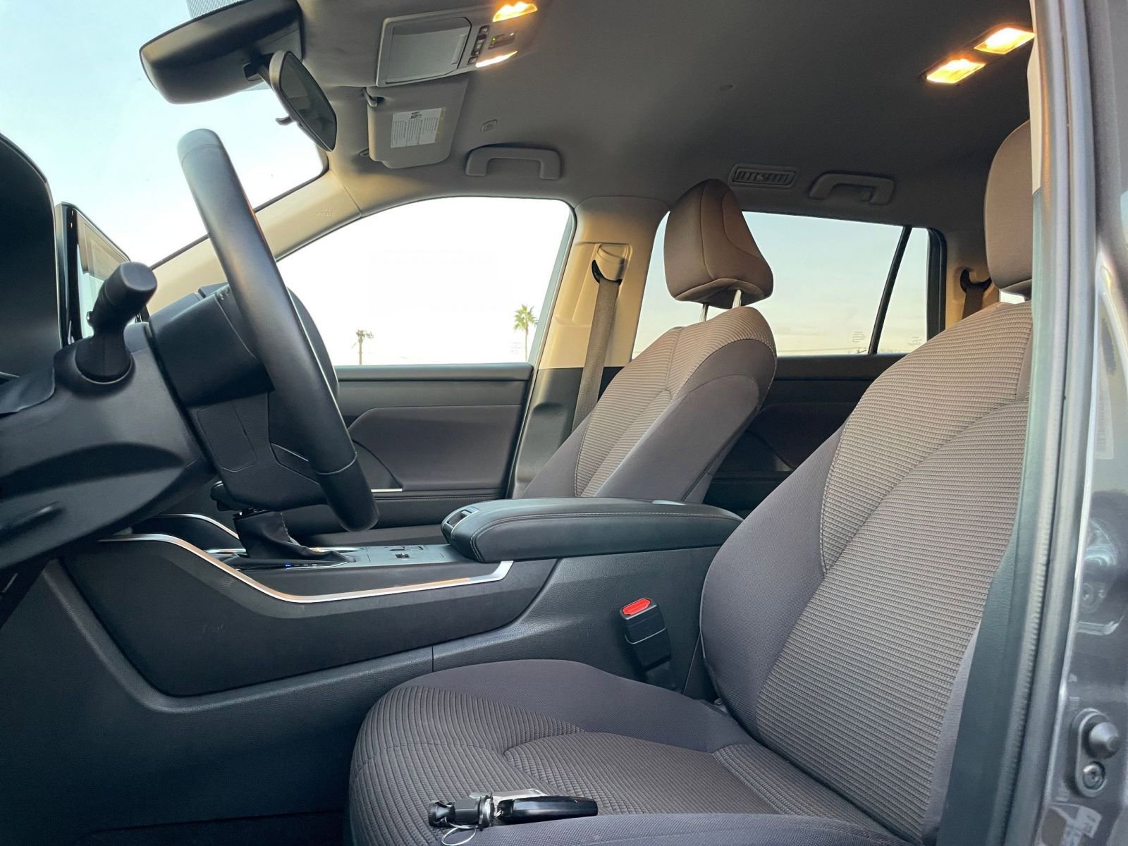 Thumbnail: 2025 Toyota Highlander - 29