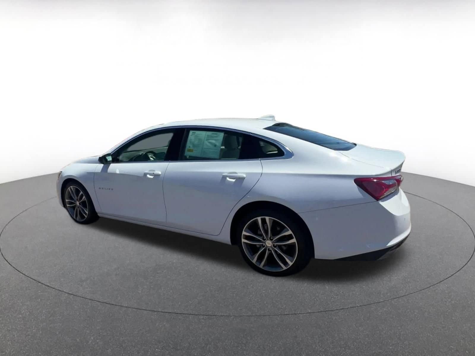 Thumbnail: 2024 Chevrolet Malibu - 10