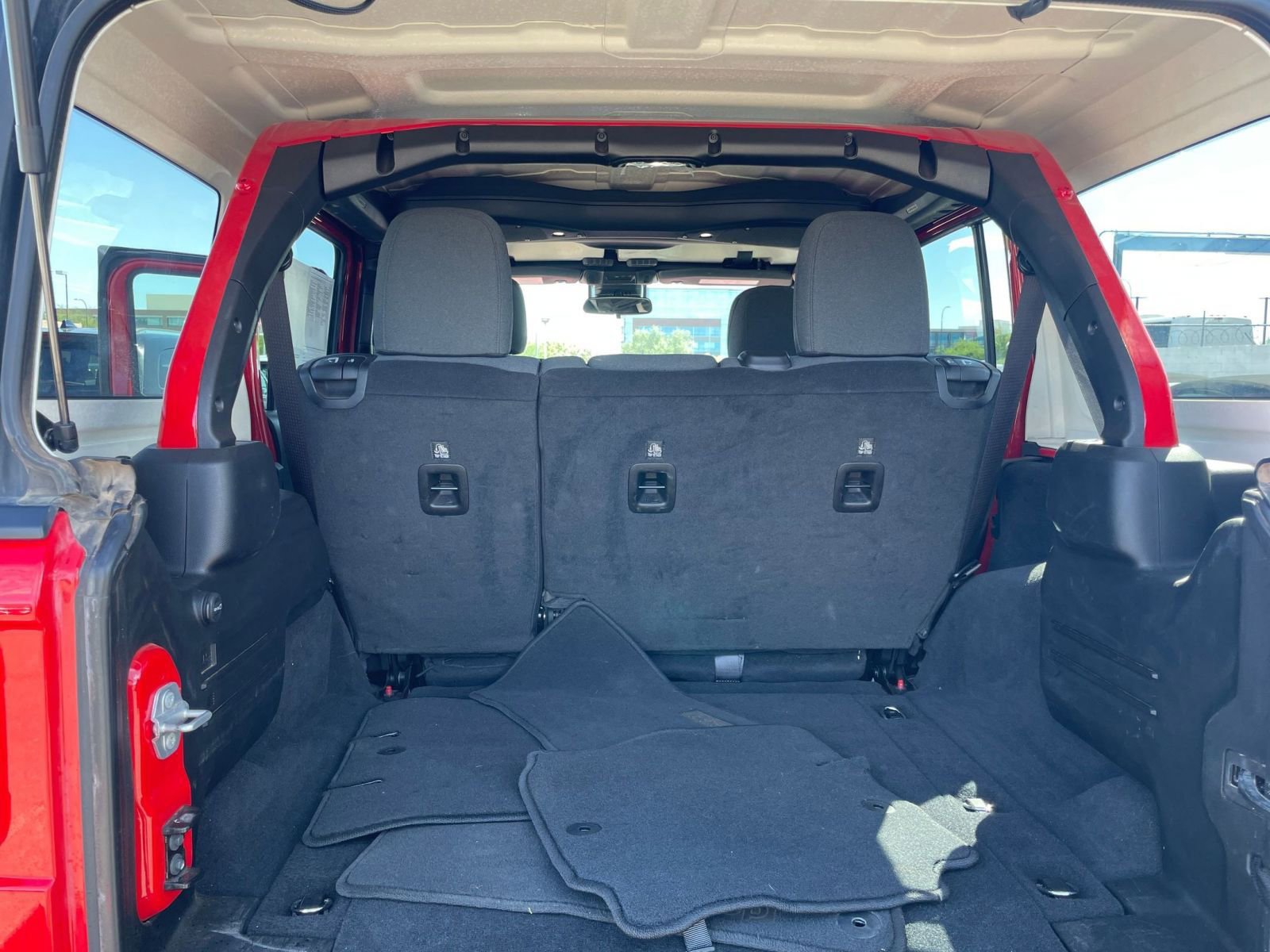 Thumbnail: 2025 Jeep Wrangler - 31