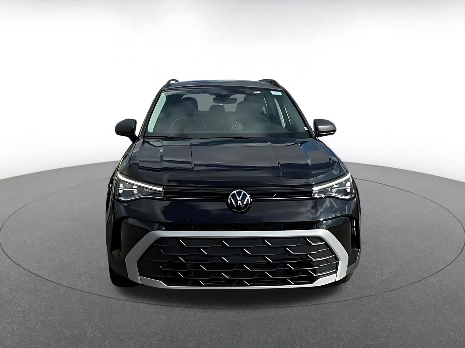 Thumbnail: 2025 Volkswagen Taos - 4