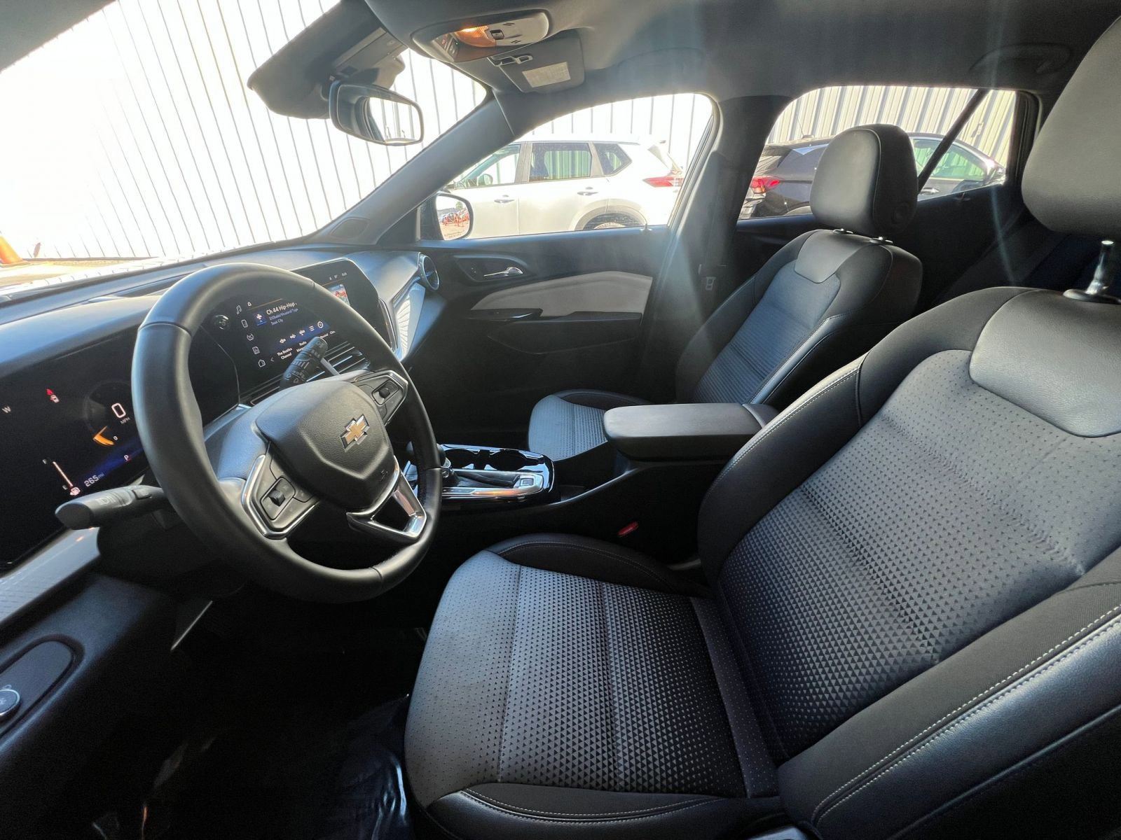 Thumbnail: 2025 Chevrolet Trax - 27