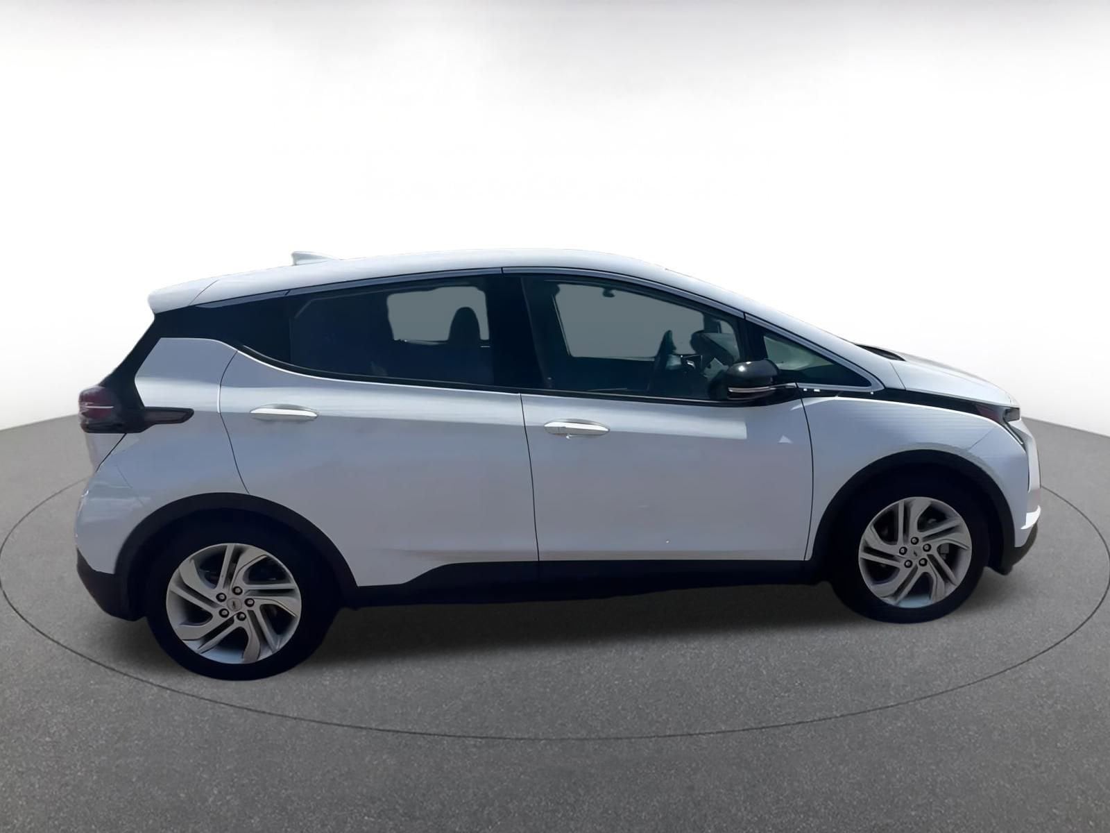 Thumbnail: 2023 Chevrolet Bolt EV - 16