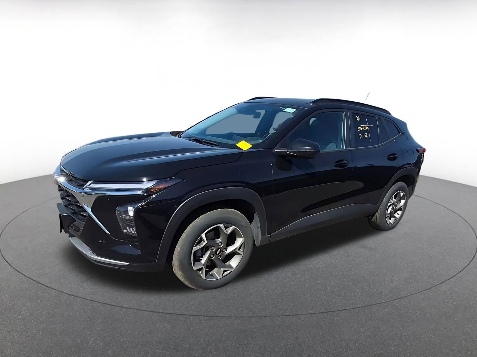 Thumbnail: 2025 Chevrolet Trax - 3