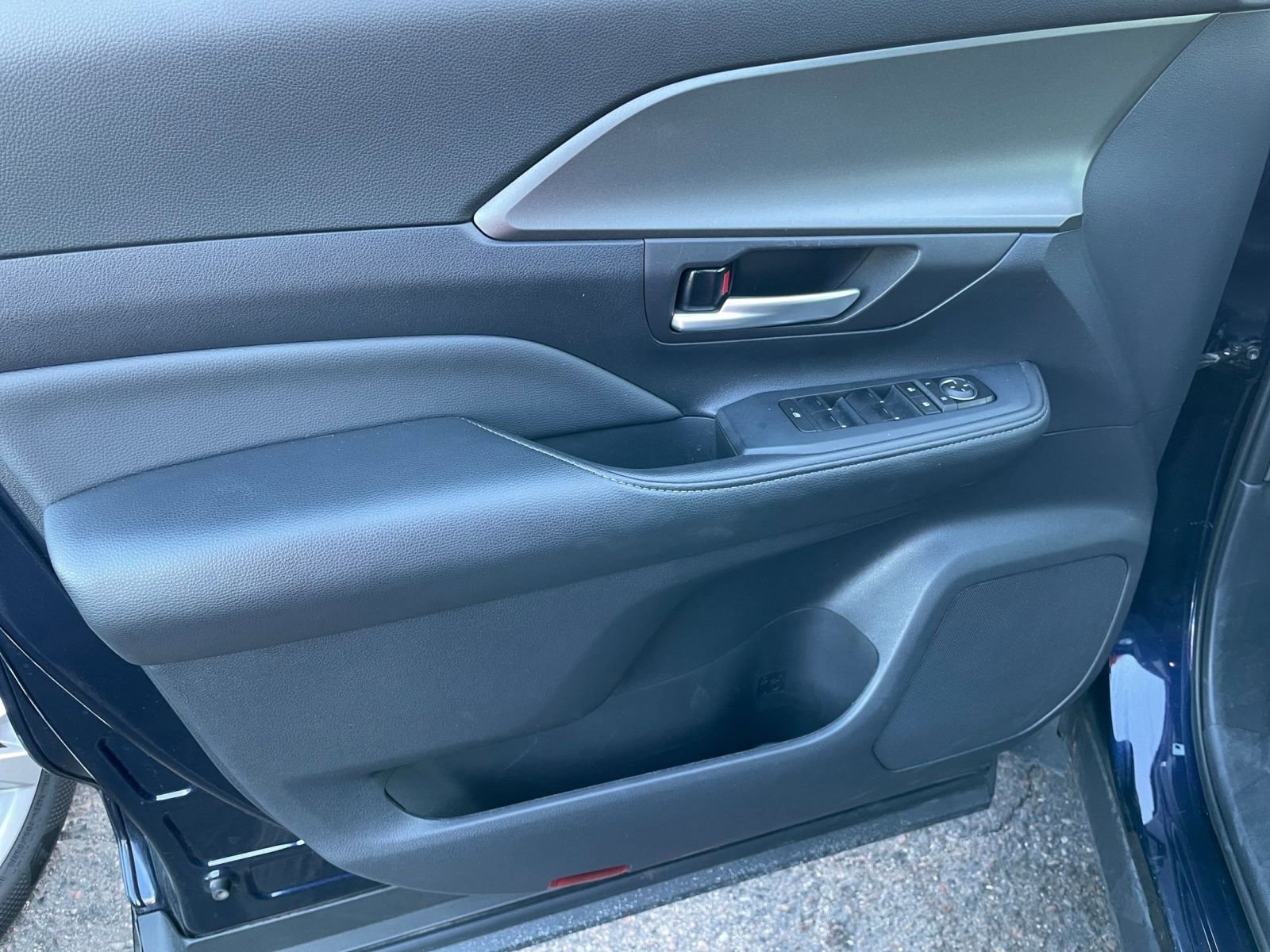 Thumbnail: 2025 Toyota Grand Highlander - 18