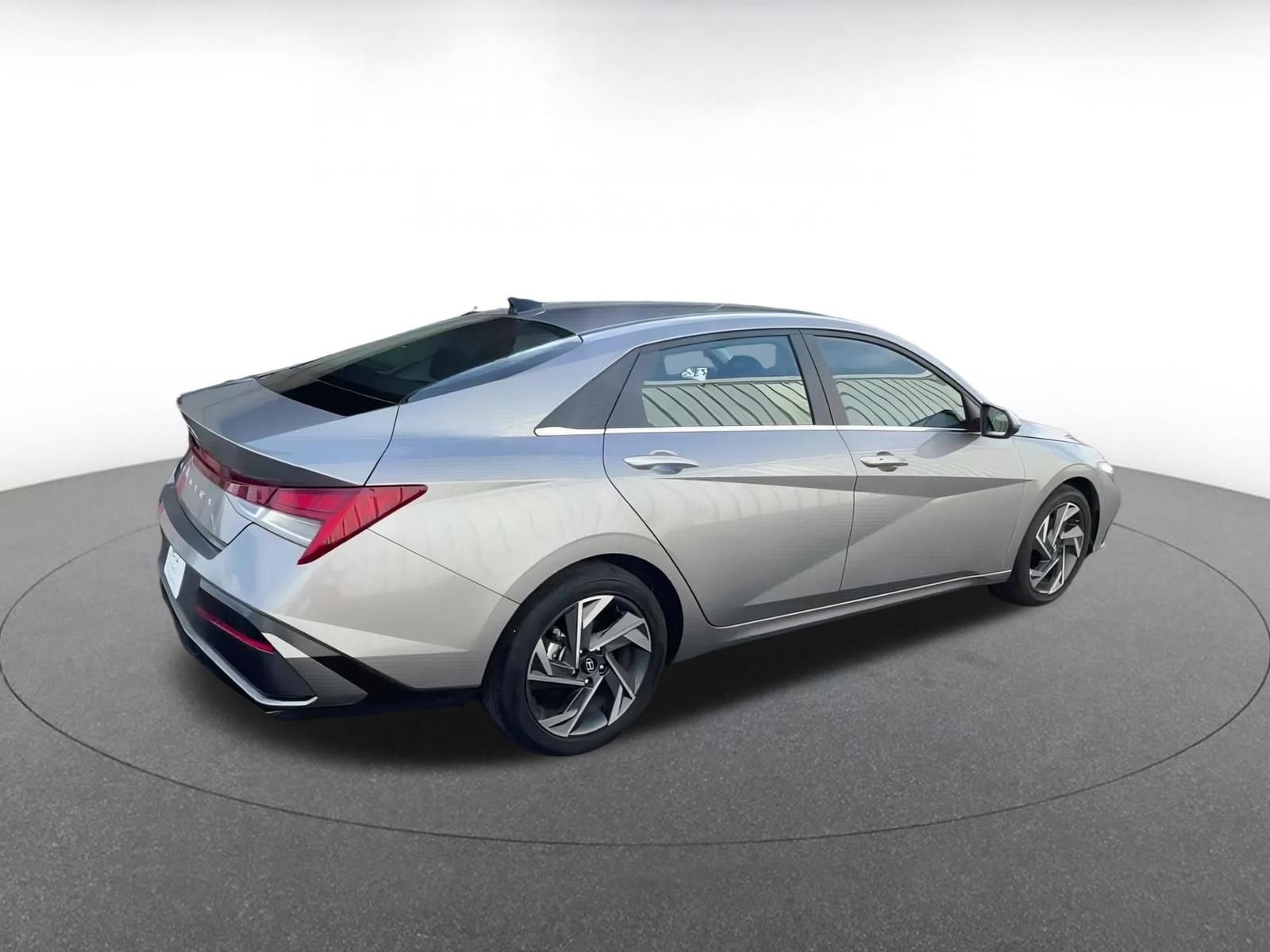 Thumbnail: 2025 Hyundai Elantra - 15