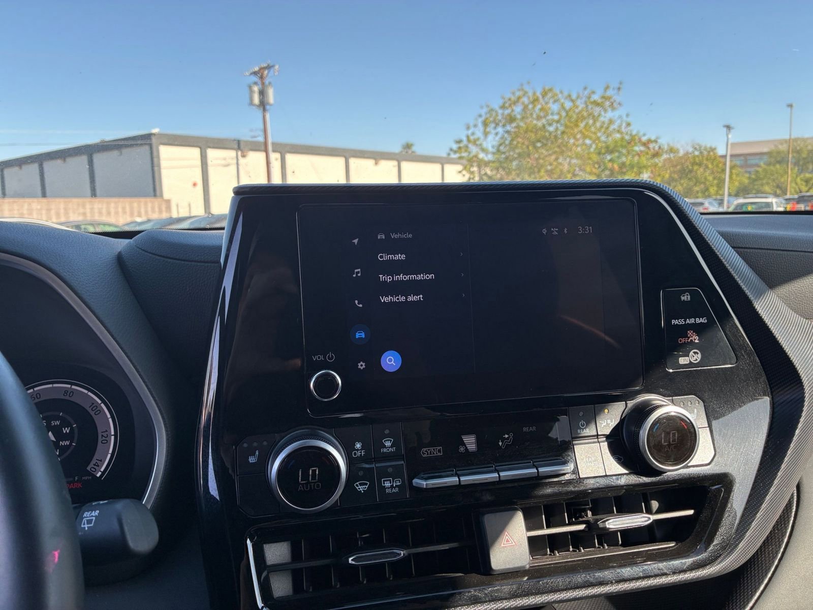 Thumbnail: 2025 Toyota Highlander - 20