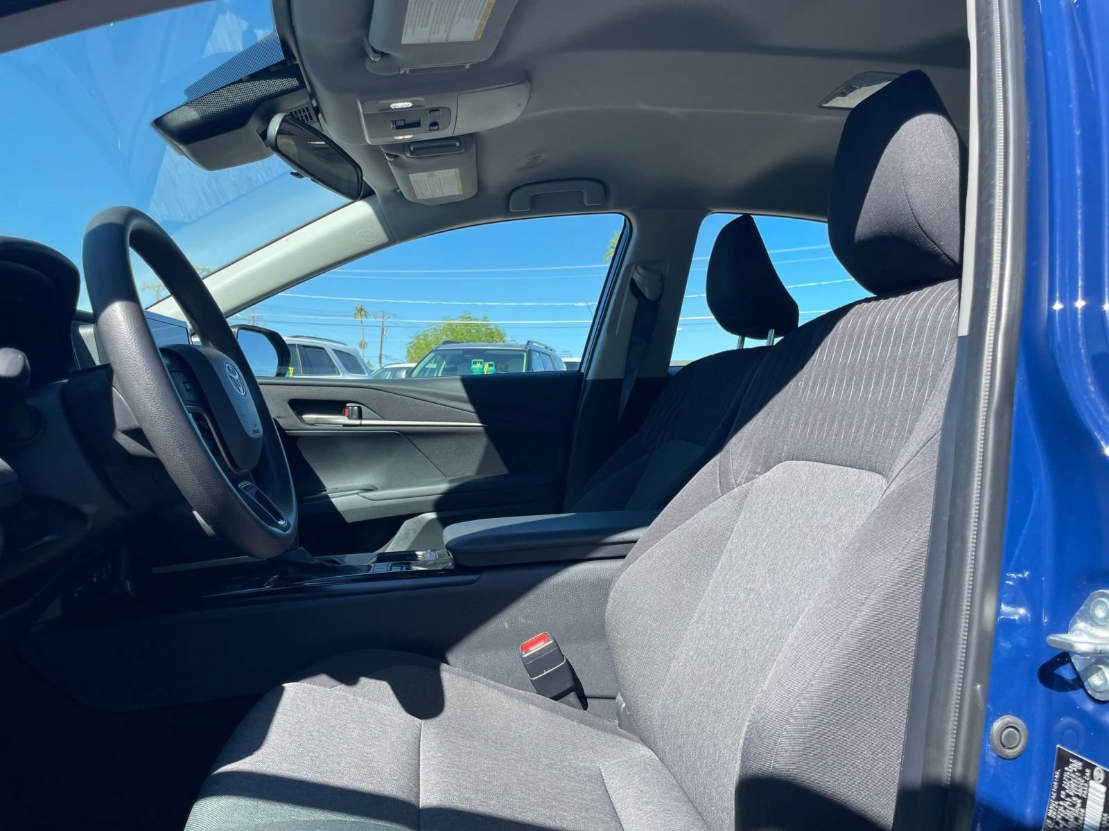 Thumbnail: 2025 Toyota Camry - 25