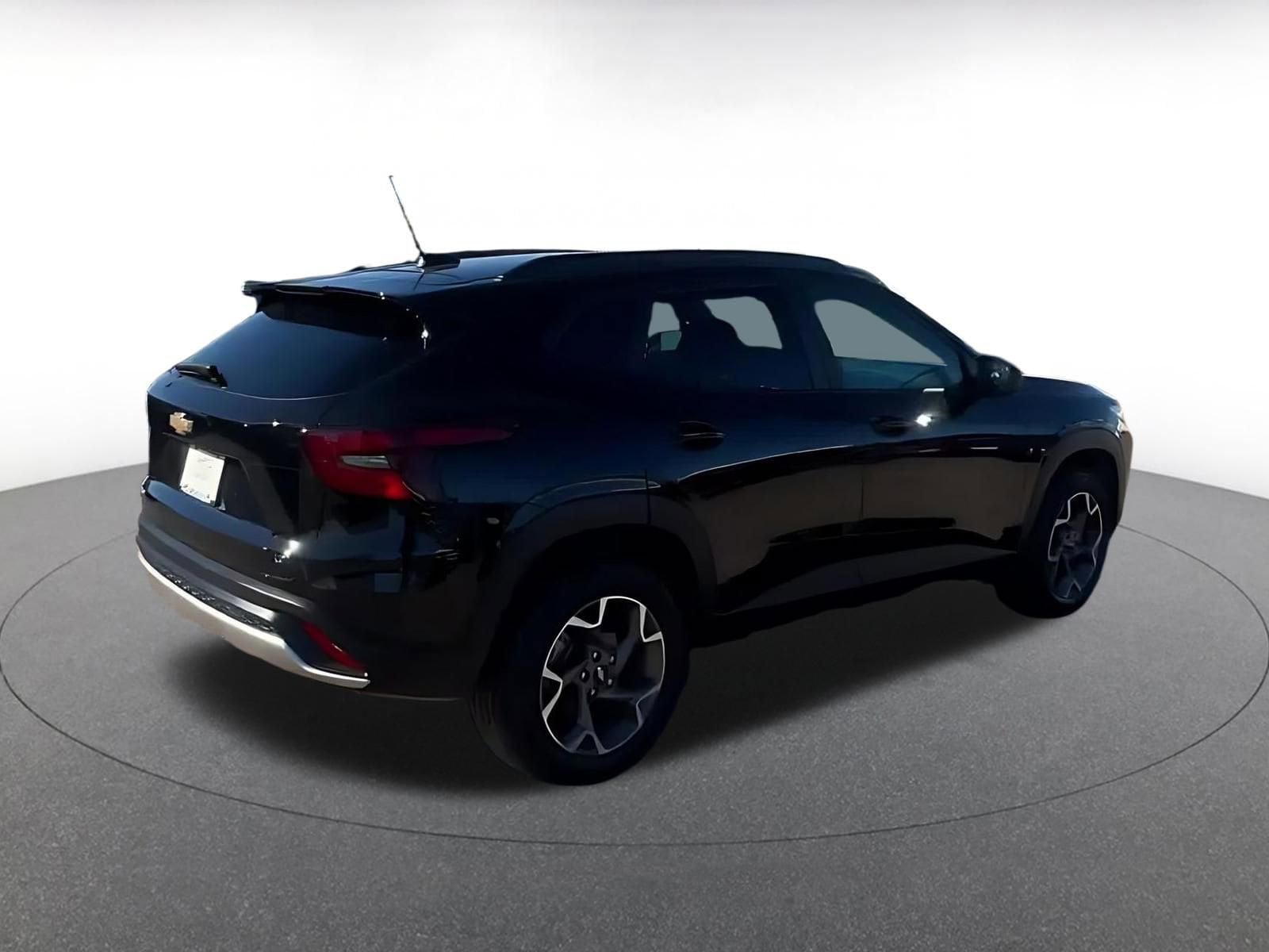 Thumbnail: 2025 Chevrolet Trax - 15