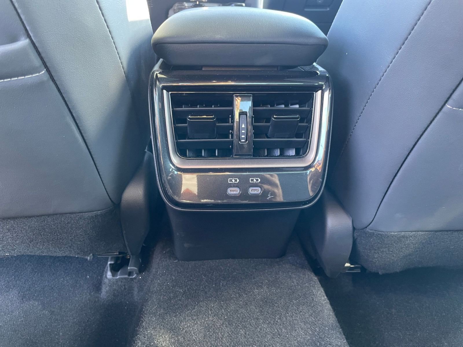 Thumbnail: 2025 Toyota Crown - 24