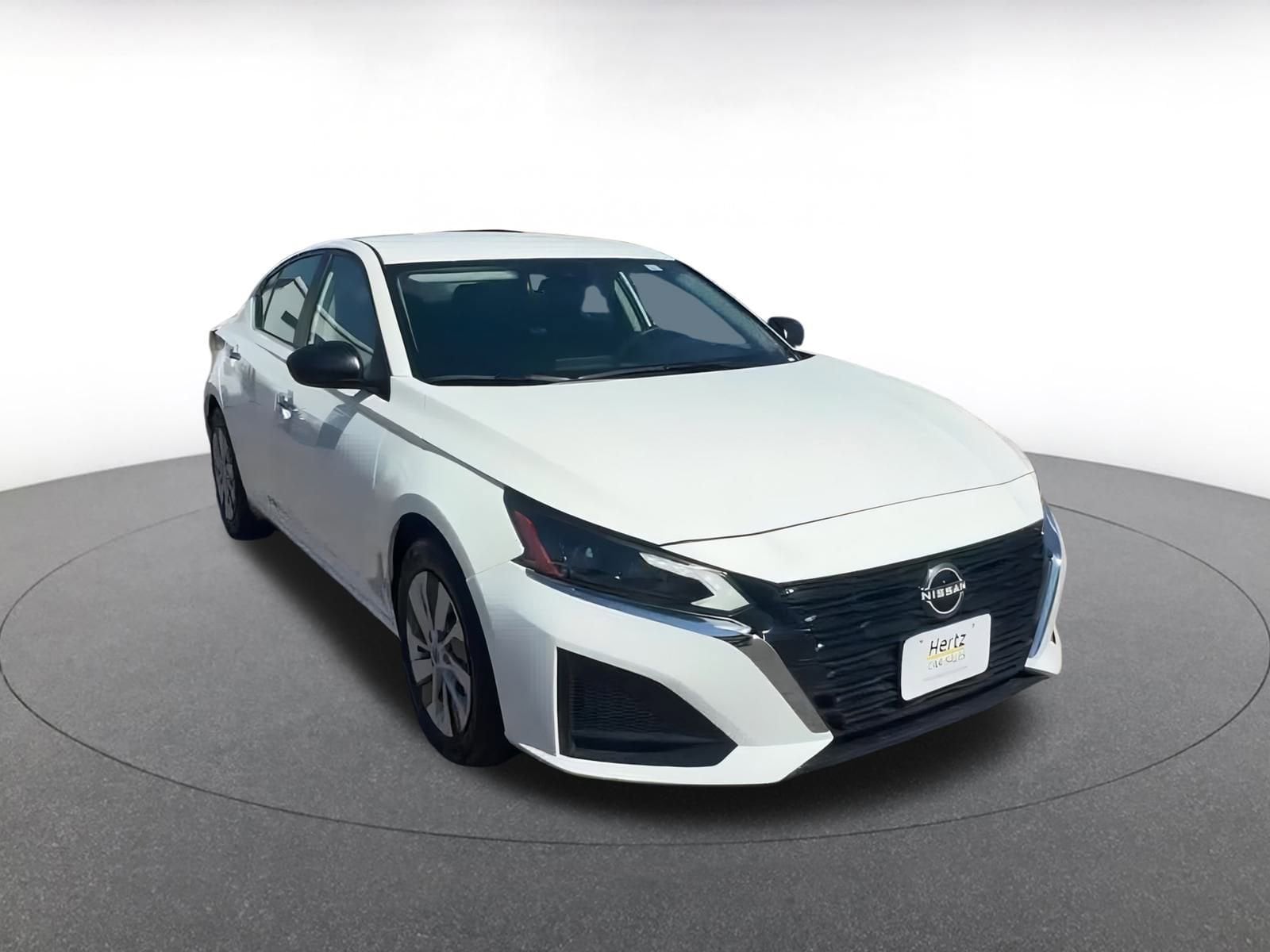 Thumbnail: 2024 Nissan Altima - 3