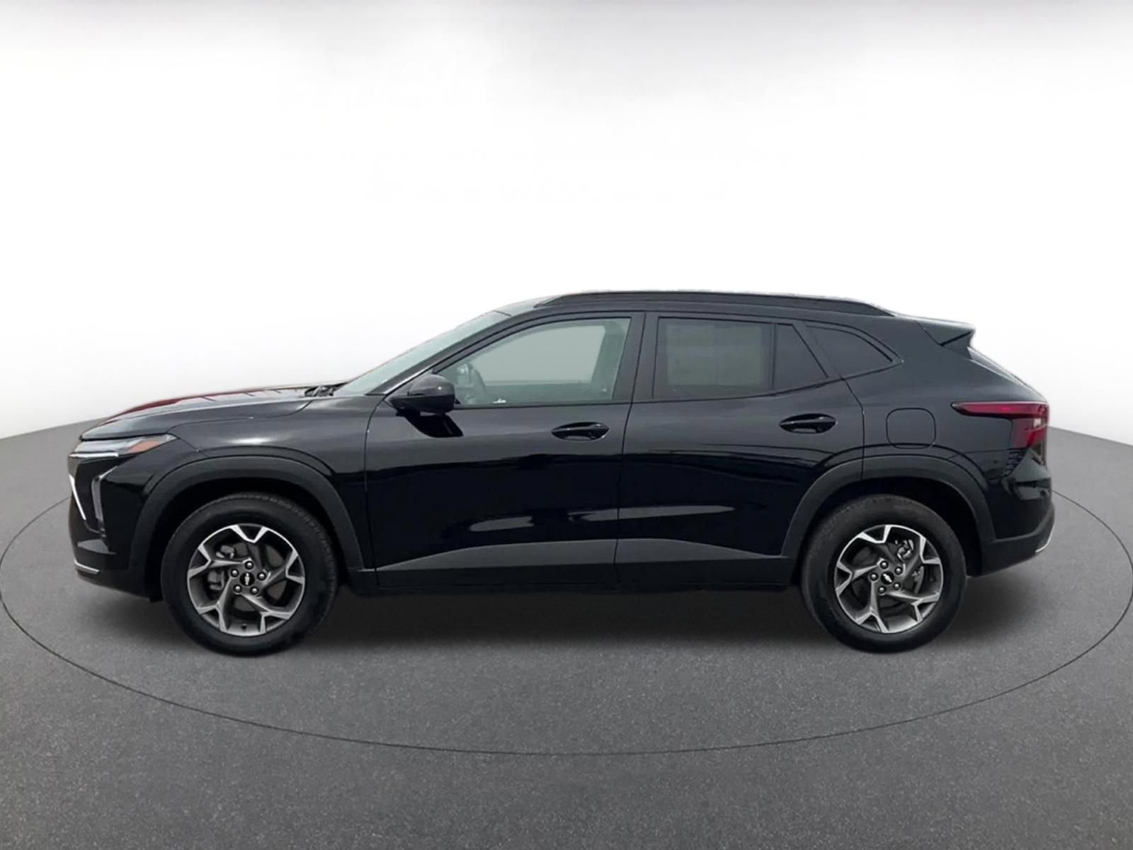 Thumbnail: 2025 Chevrolet Trax - 9