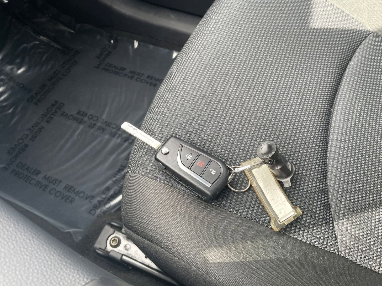 Thumbnail: 2025 Toyota RAV4 - 22