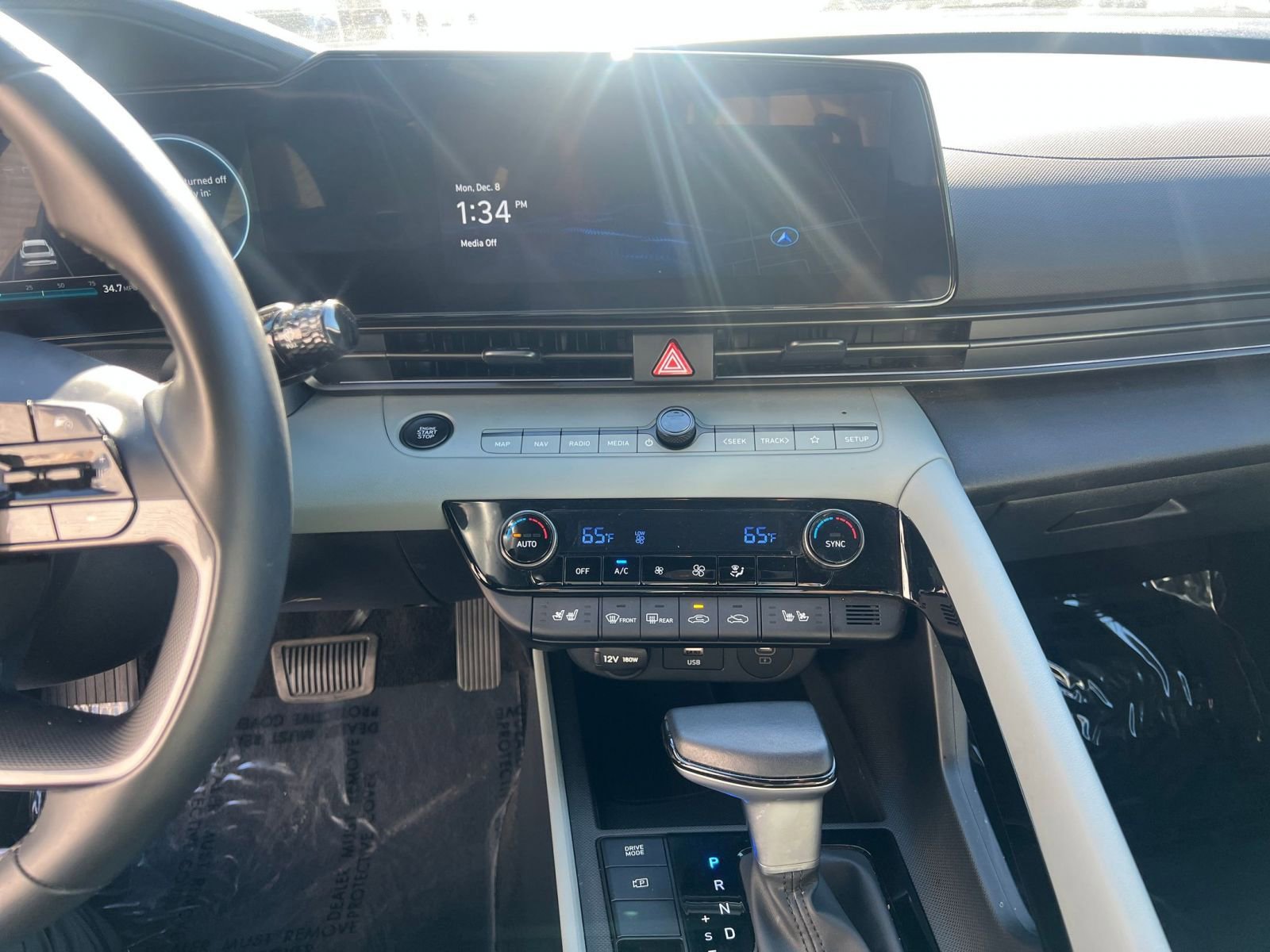 Thumbnail: 2025 Hyundai Elantra - 18