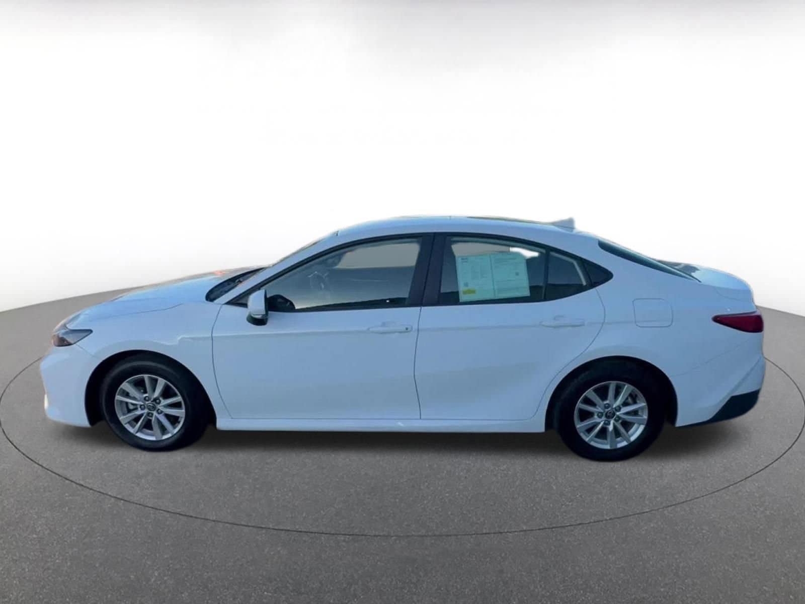 Thumbnail: 2025 Toyota Camry - 9