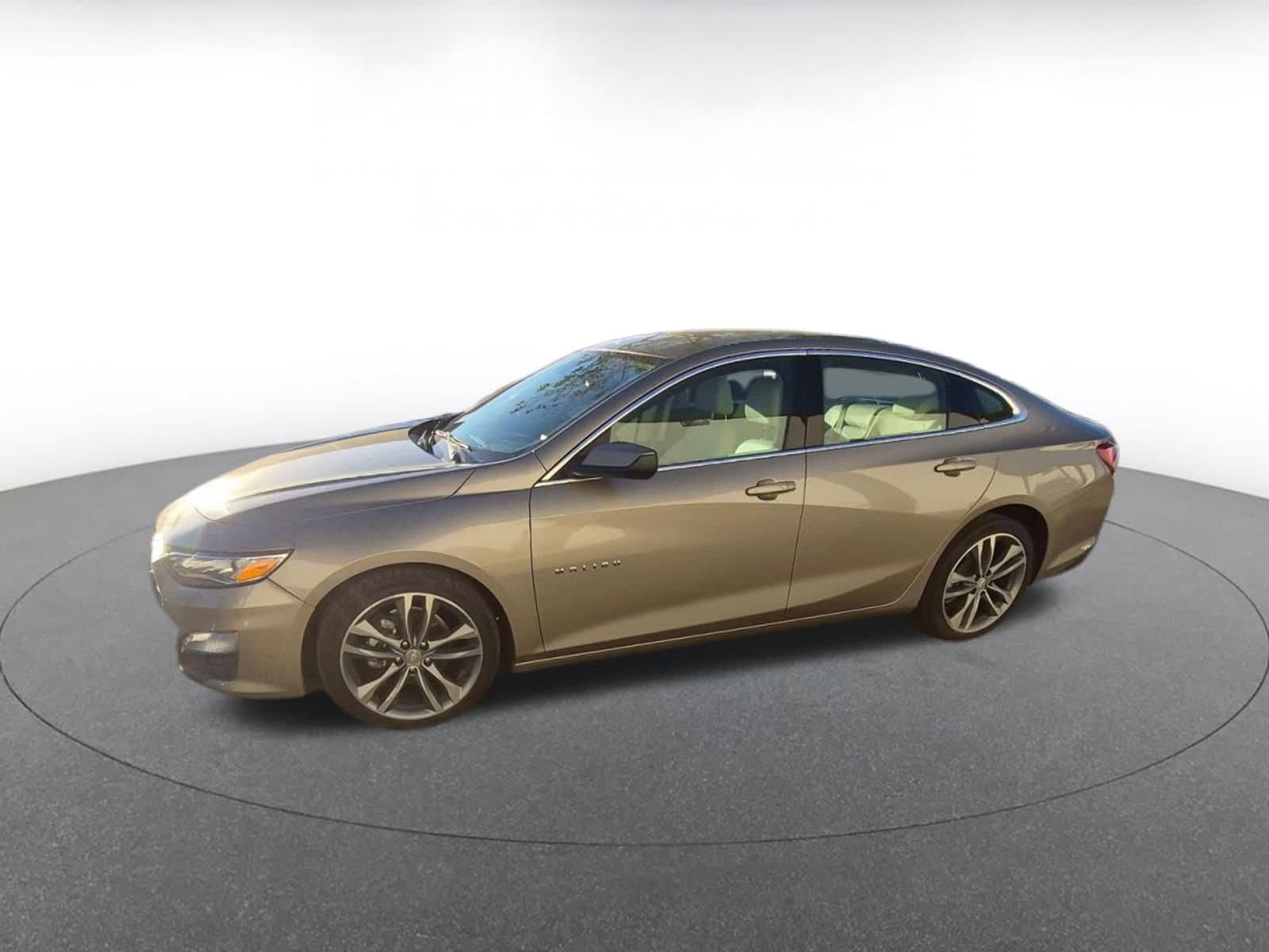 Thumbnail: 2024 Chevrolet Malibu - 4