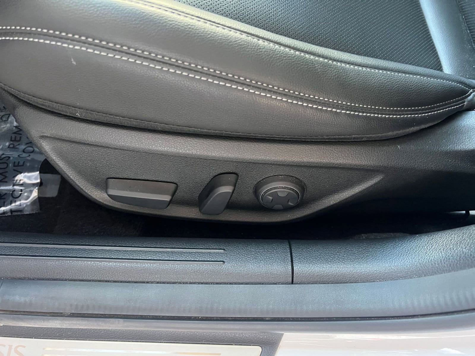 Thumbnail: 2025 Genesis G70 - 30