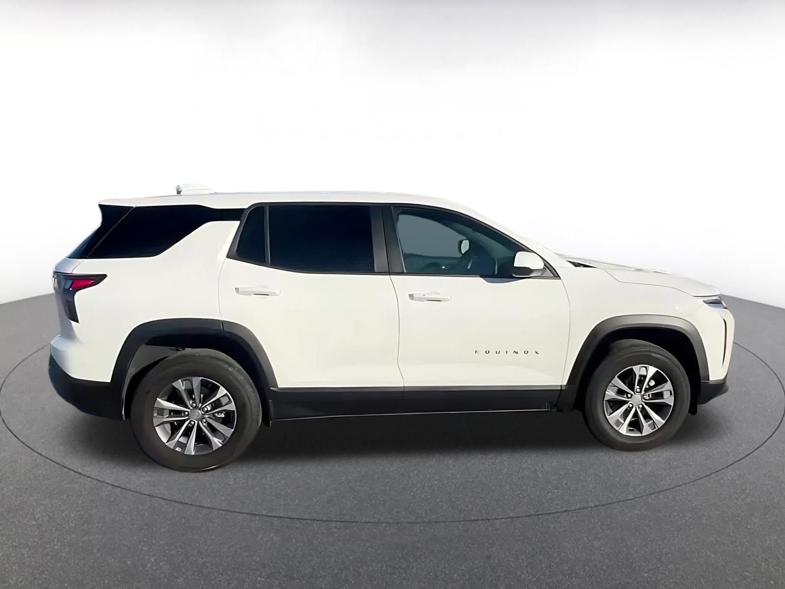 Thumbnail: 2025 Chevrolet Equinox - 16