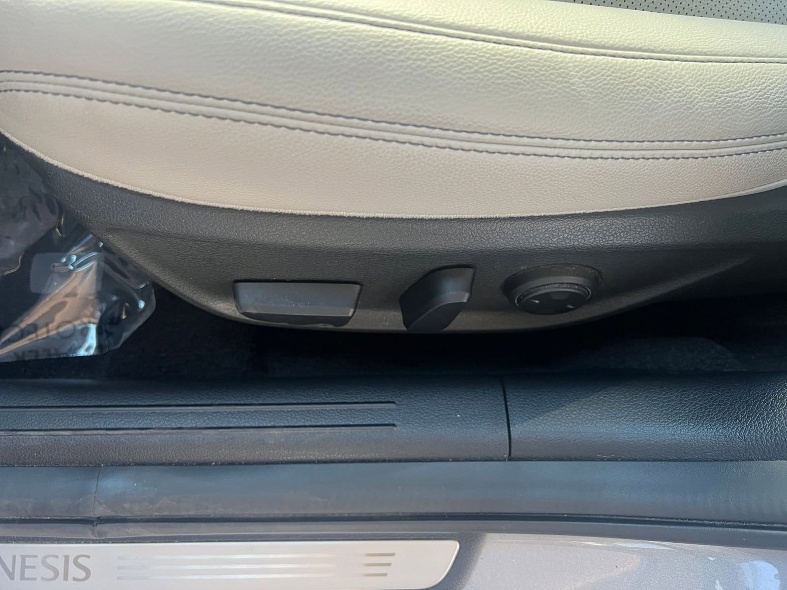 Thumbnail: 2025 Genesis G70 - 23