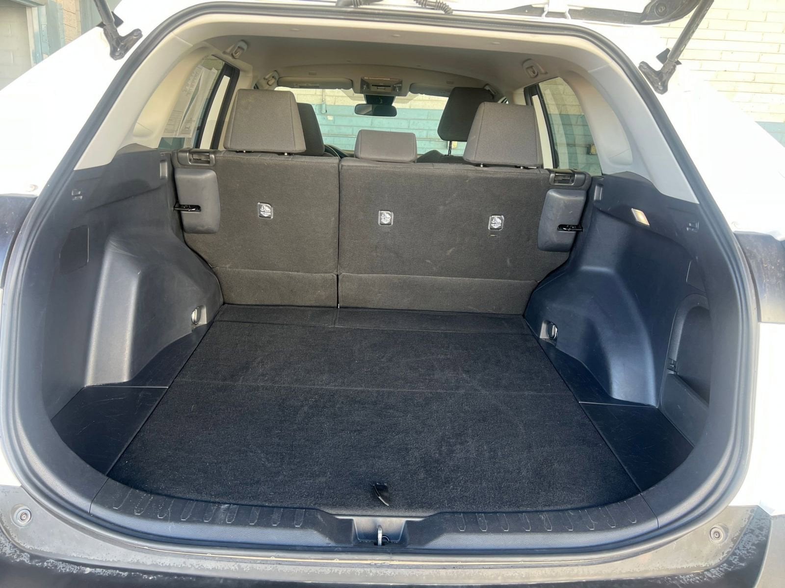 Thumbnail: 2025 Toyota RAV4 - 31