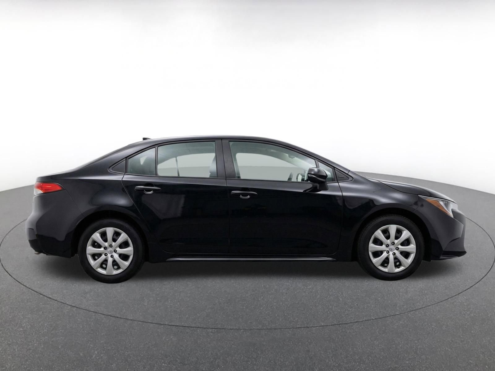 Thumbnail: 2025 Toyota Corolla - 10
