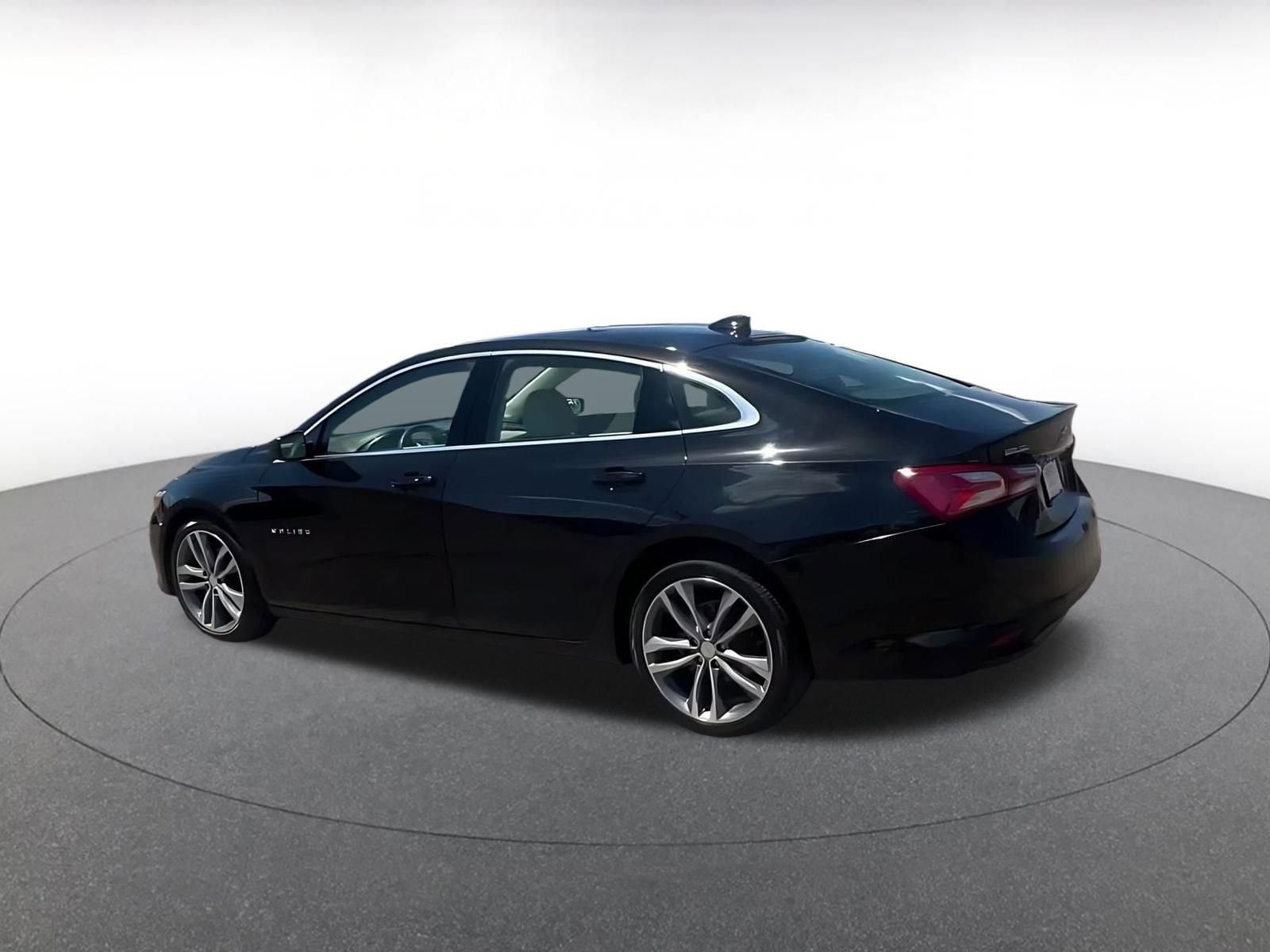 Thumbnail: 2024 Chevrolet Malibu - 10