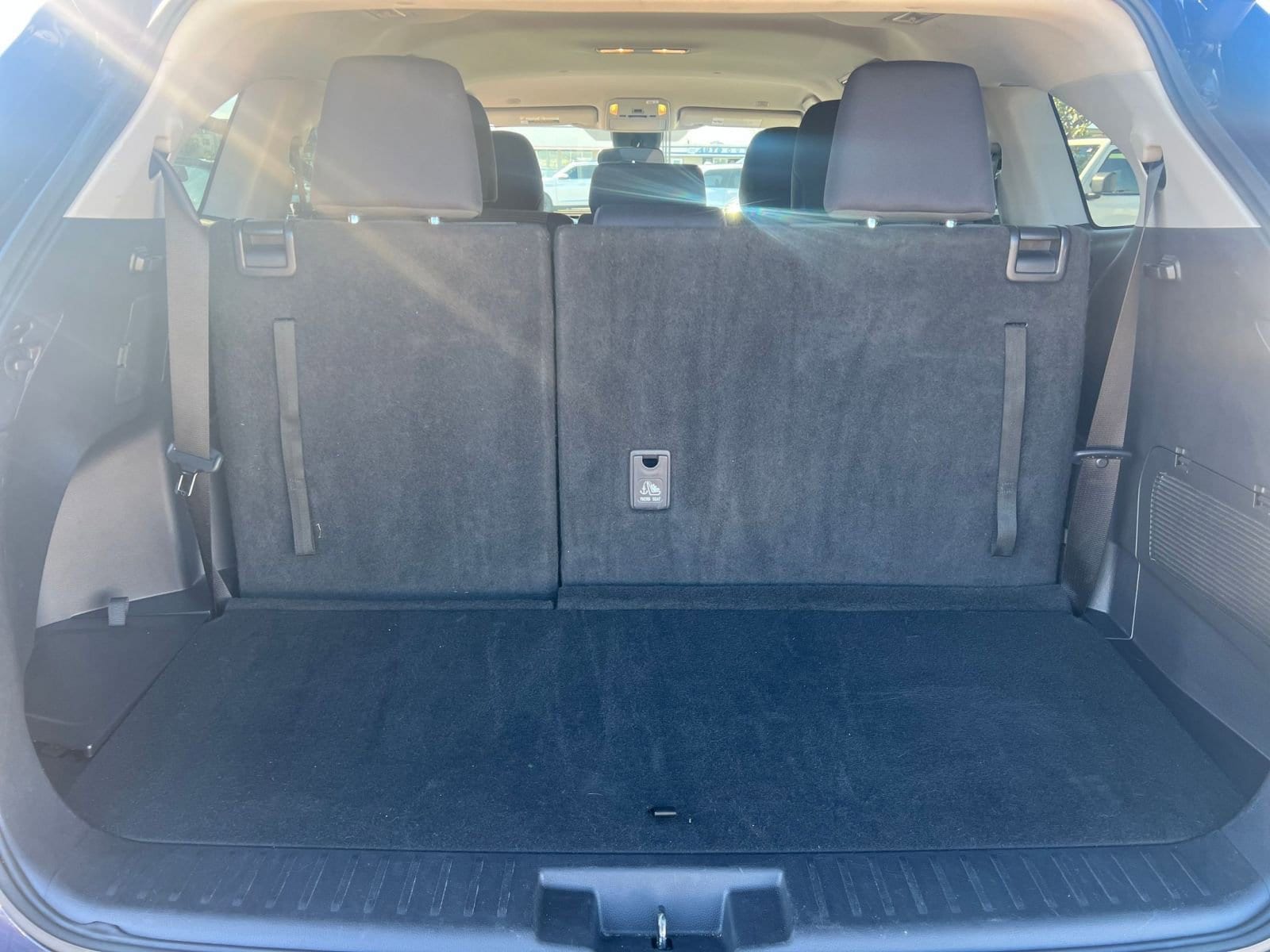 Thumbnail: 2025 Toyota Highlander - 33