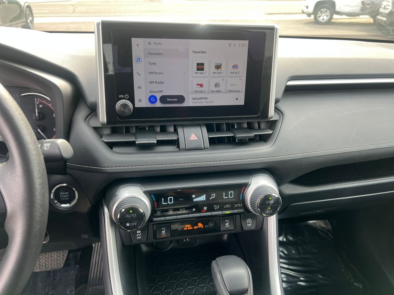 Thumbnail: 2025 Toyota RAV4 - 17