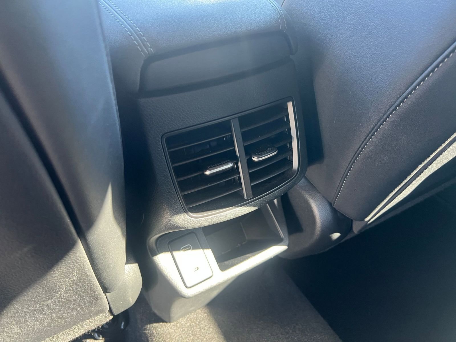 Thumbnail: 2025 Kia Seltos - 24