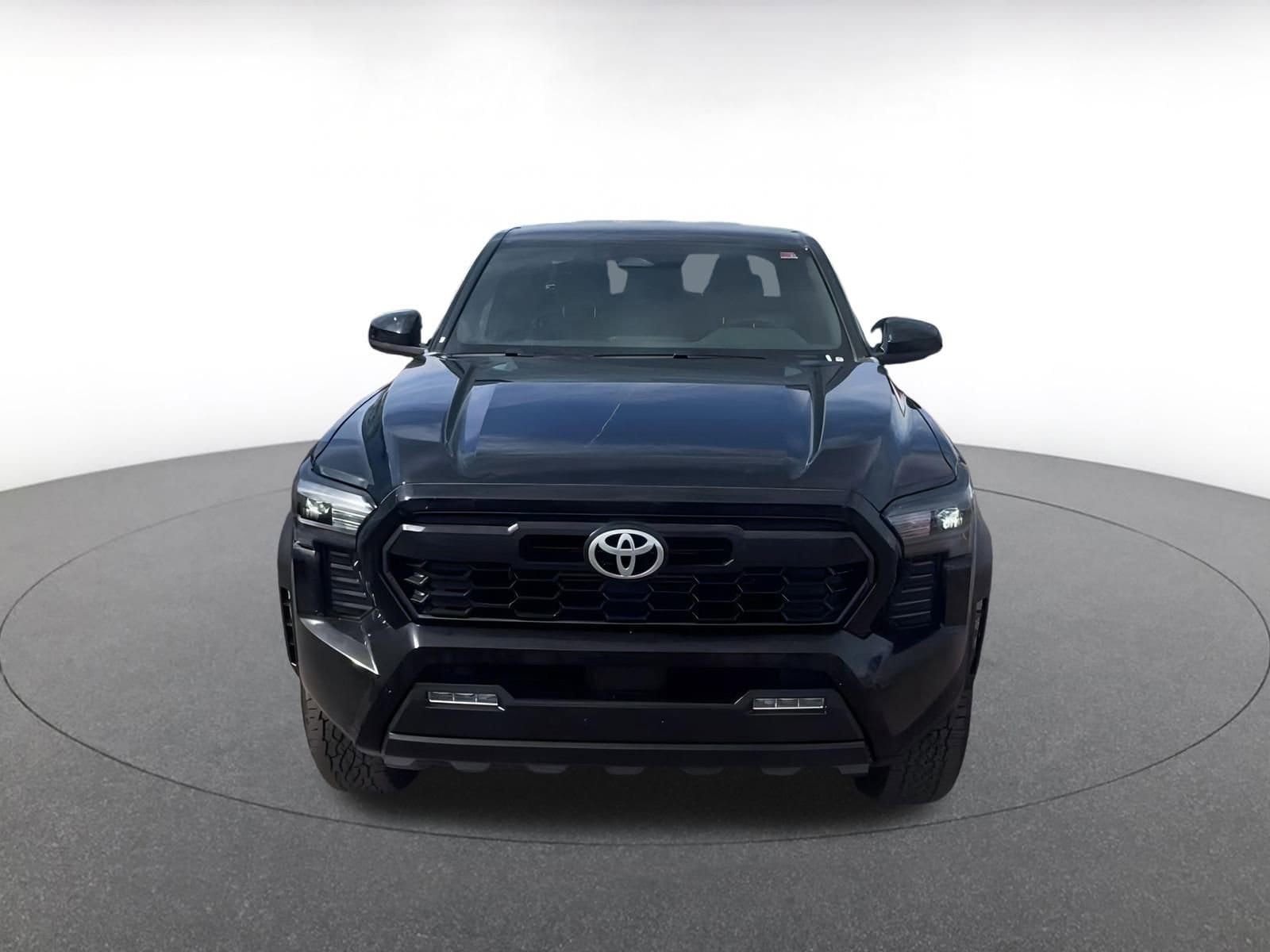 Thumbnail: 2025 Toyota Tacoma - 4