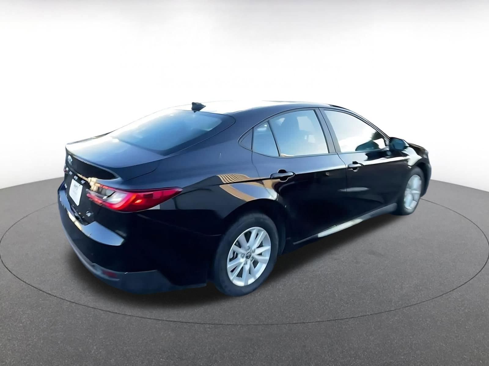 Thumbnail: 2025 Toyota Camry - 15