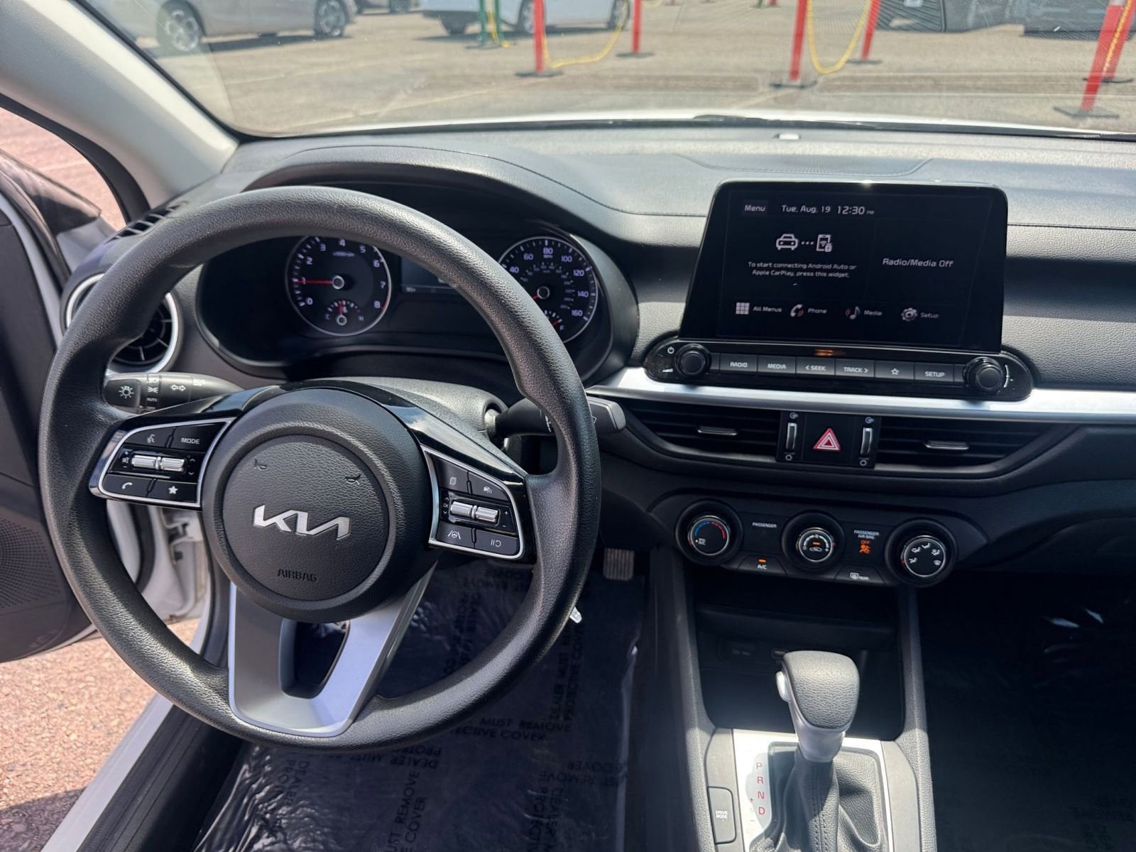 Thumbnail: 2024 Kia Forte - 32