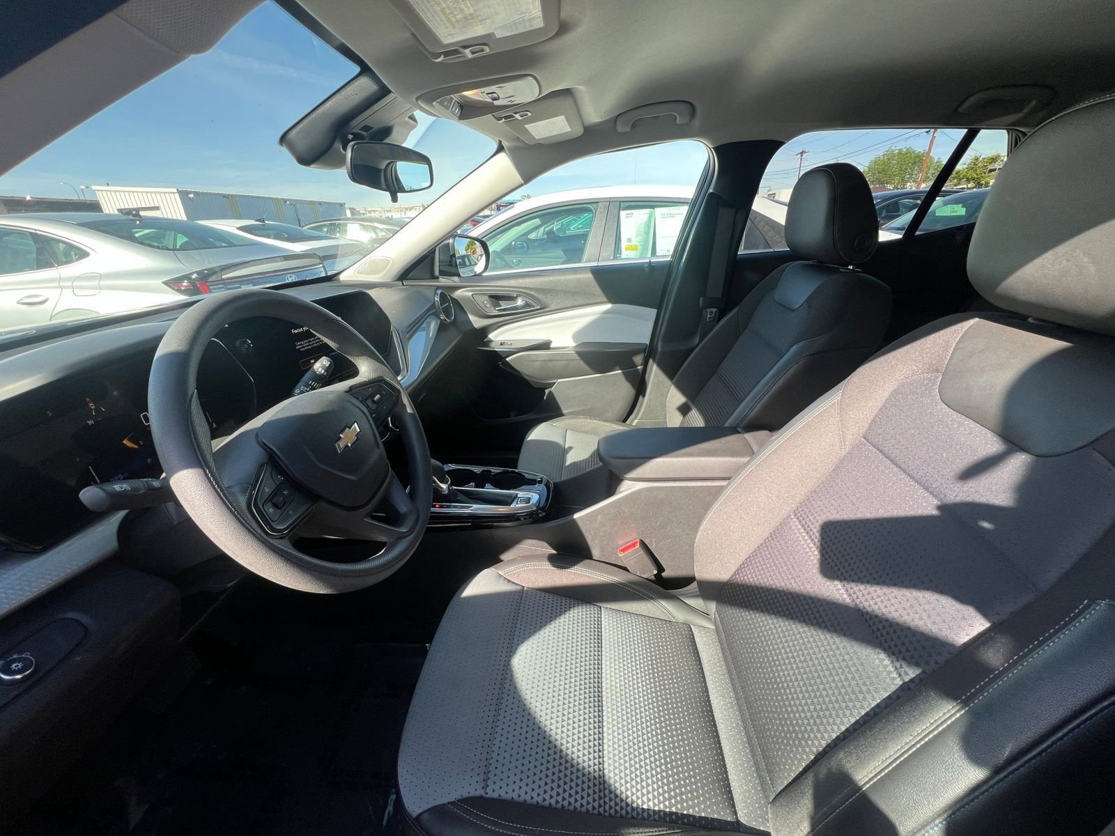 Thumbnail: 2025 Chevrolet Trax - 27