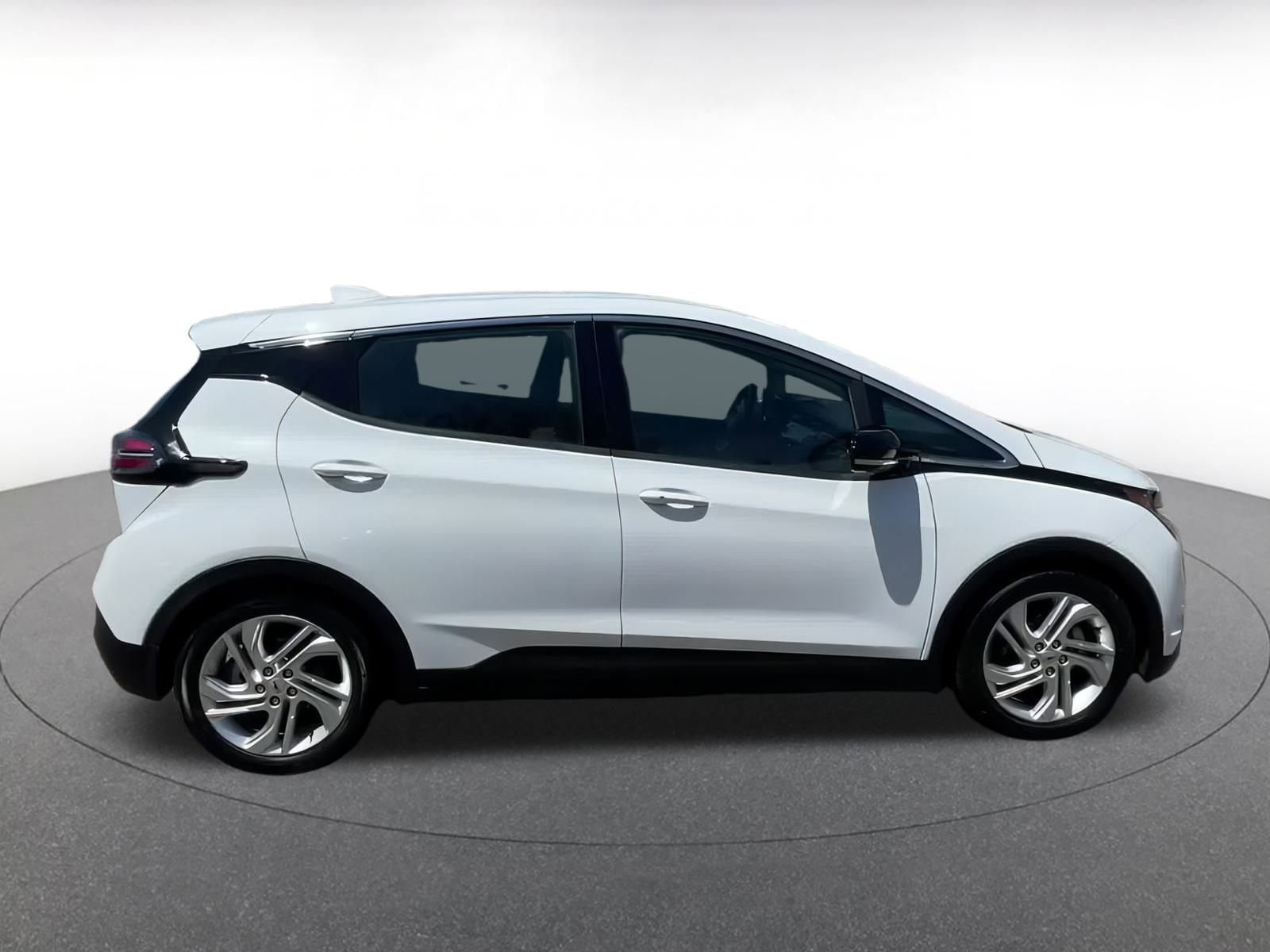 Thumbnail: 2023 Chevrolet Bolt EV - 16