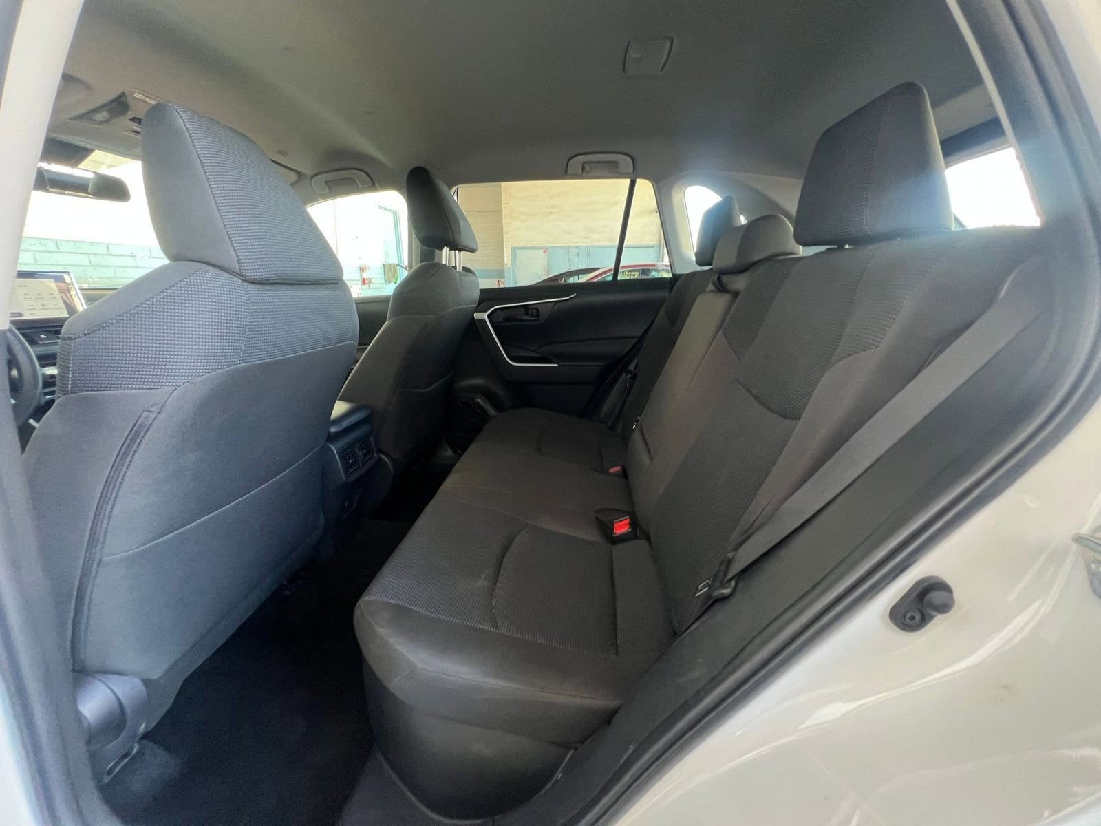 Thumbnail: 2025 Toyota RAV4 - 25