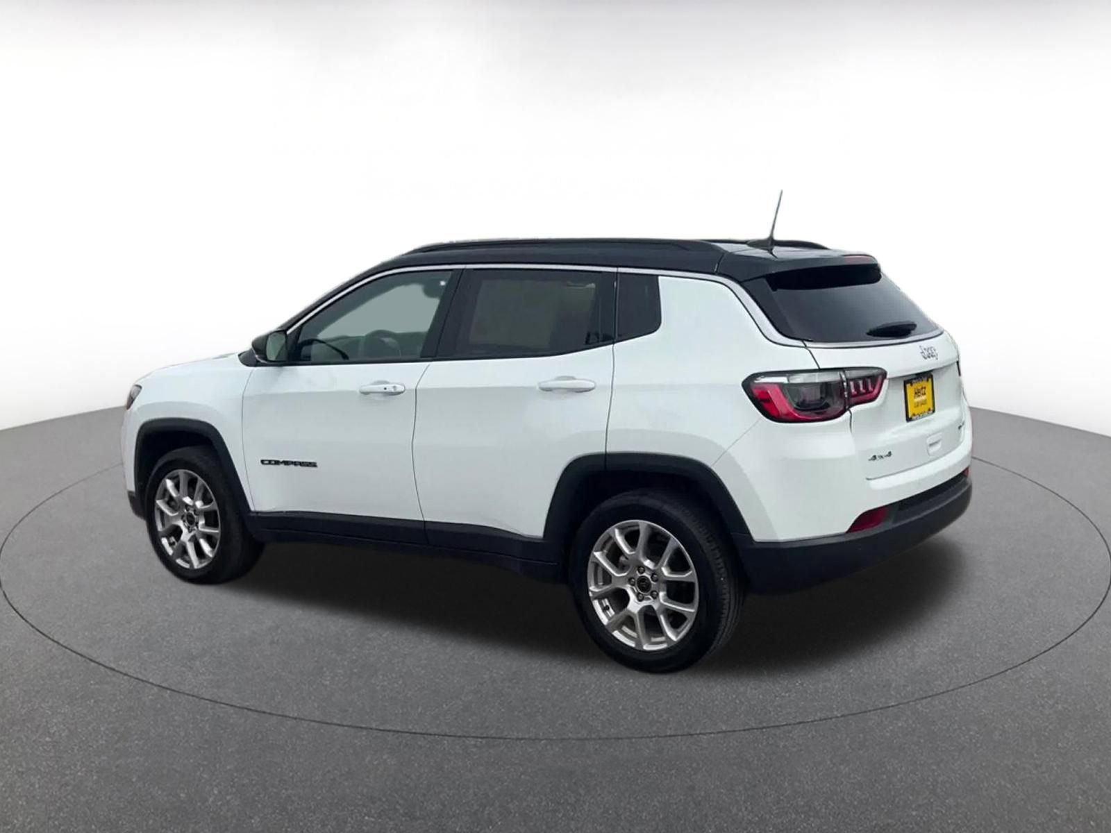 Thumbnail: 2025 Jeep Compass - 10