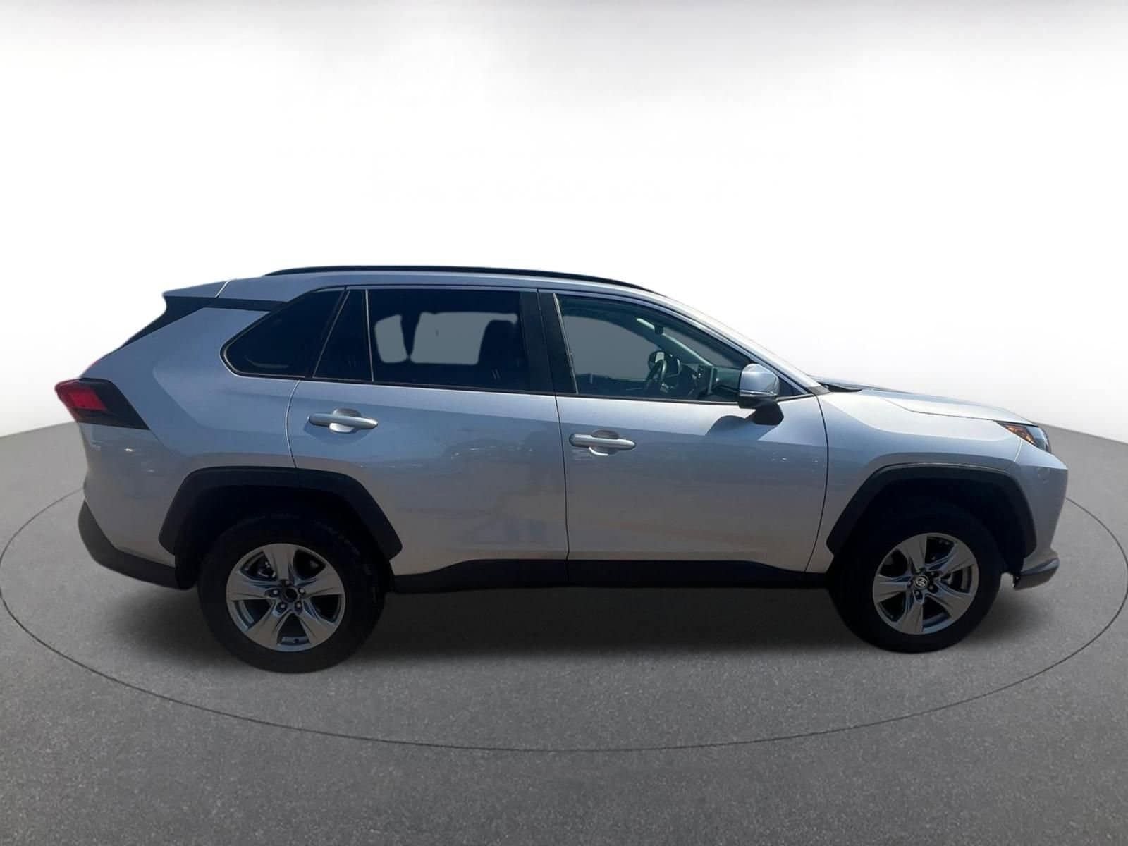 2024 Toyota RAV4 XLE 15