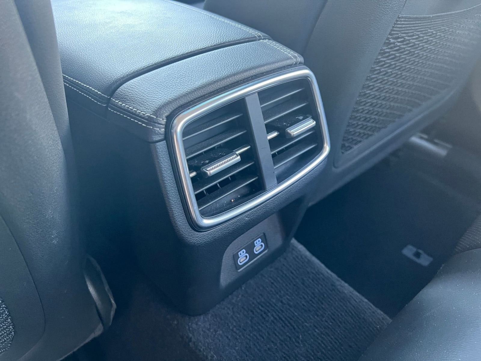 Thumbnail: 2025 Genesis G70 - 24