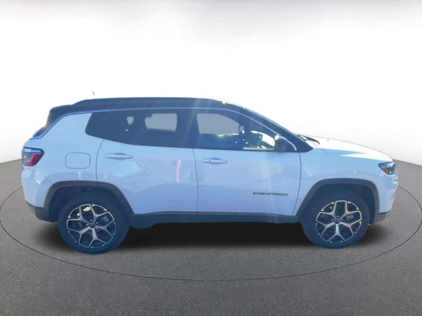 Thumbnail: 2025 Jeep Compass - 16