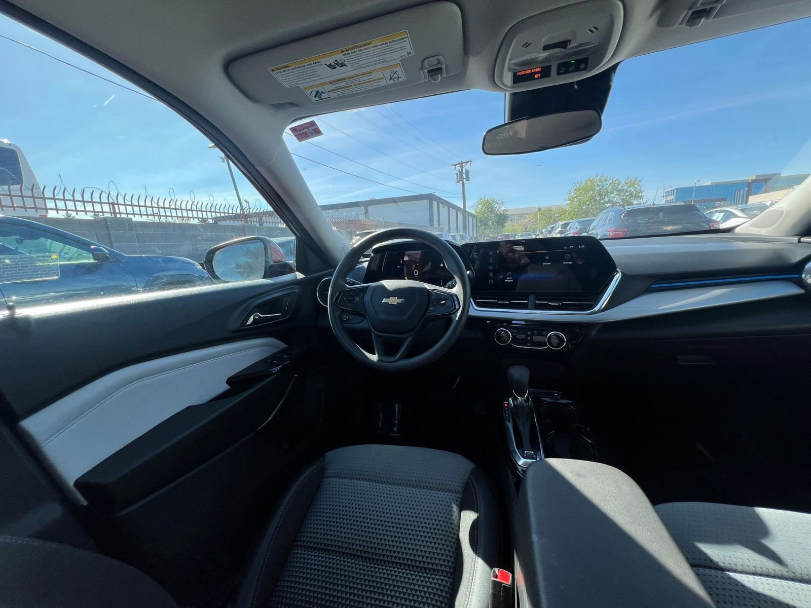 Thumbnail: 2025 Chevrolet Trax - 34