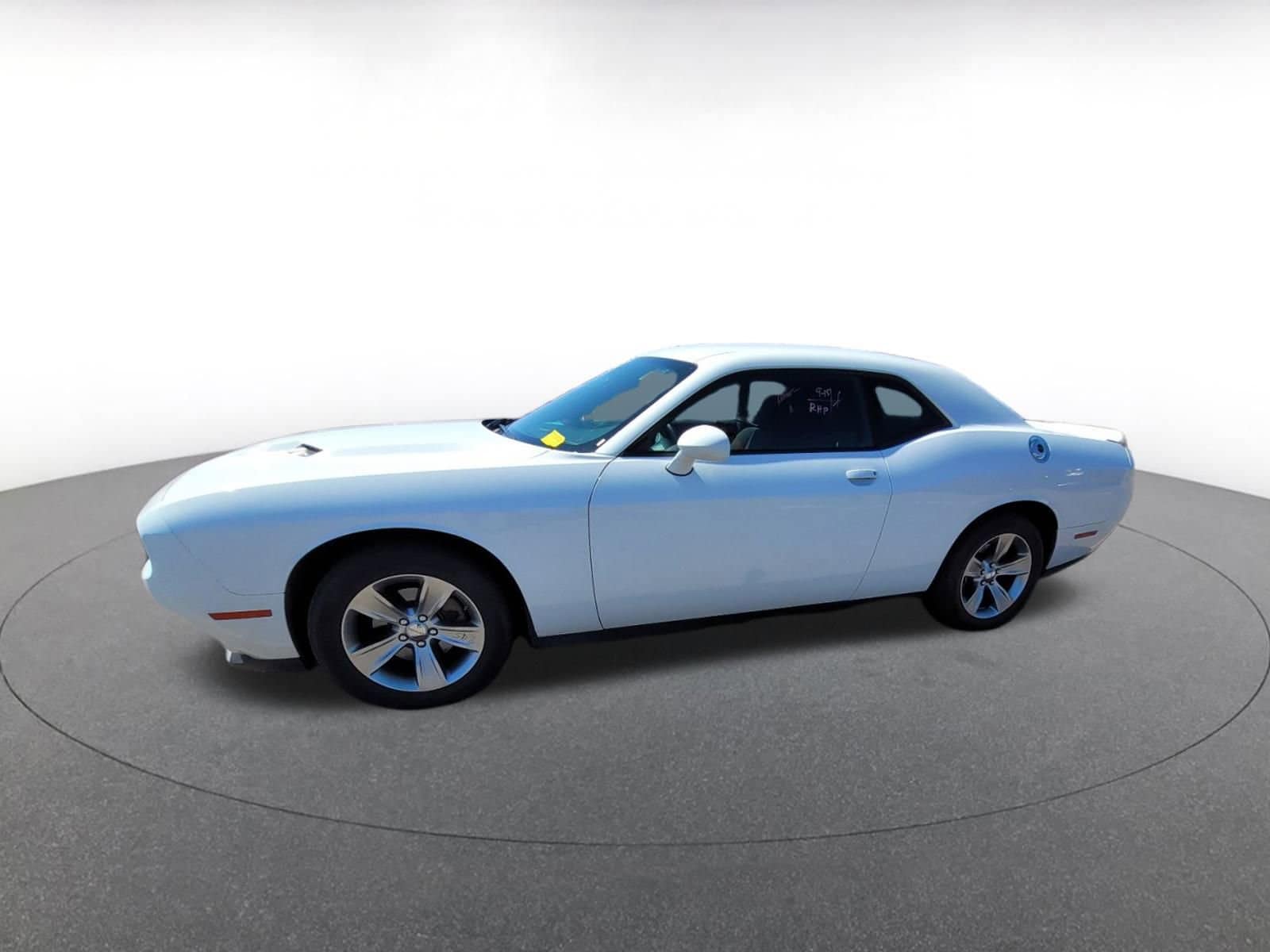 Thumbnail: 2022 Dodge Challenger - 4