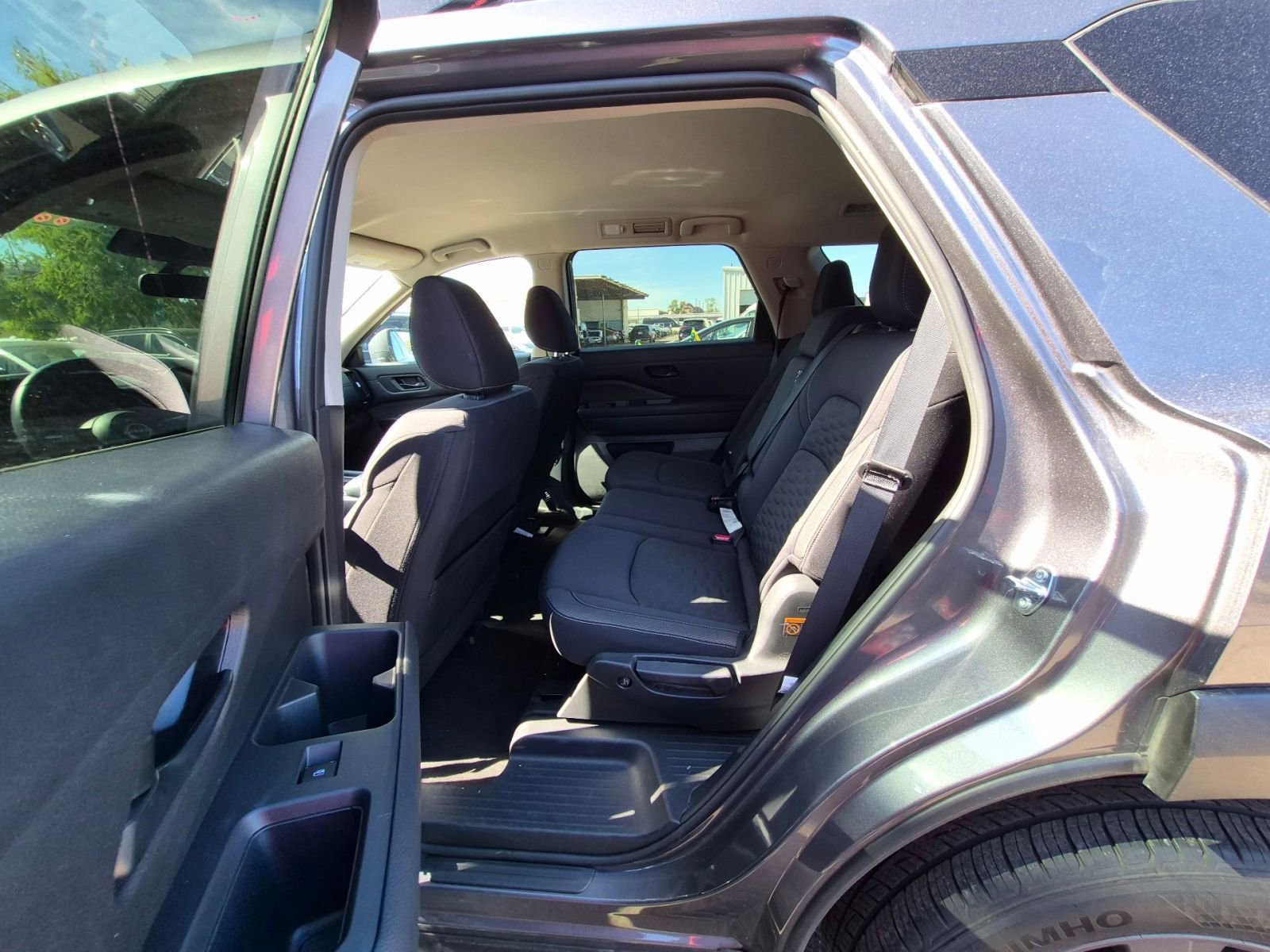 Thumbnail: 2025 Nissan Pathfinder - 11