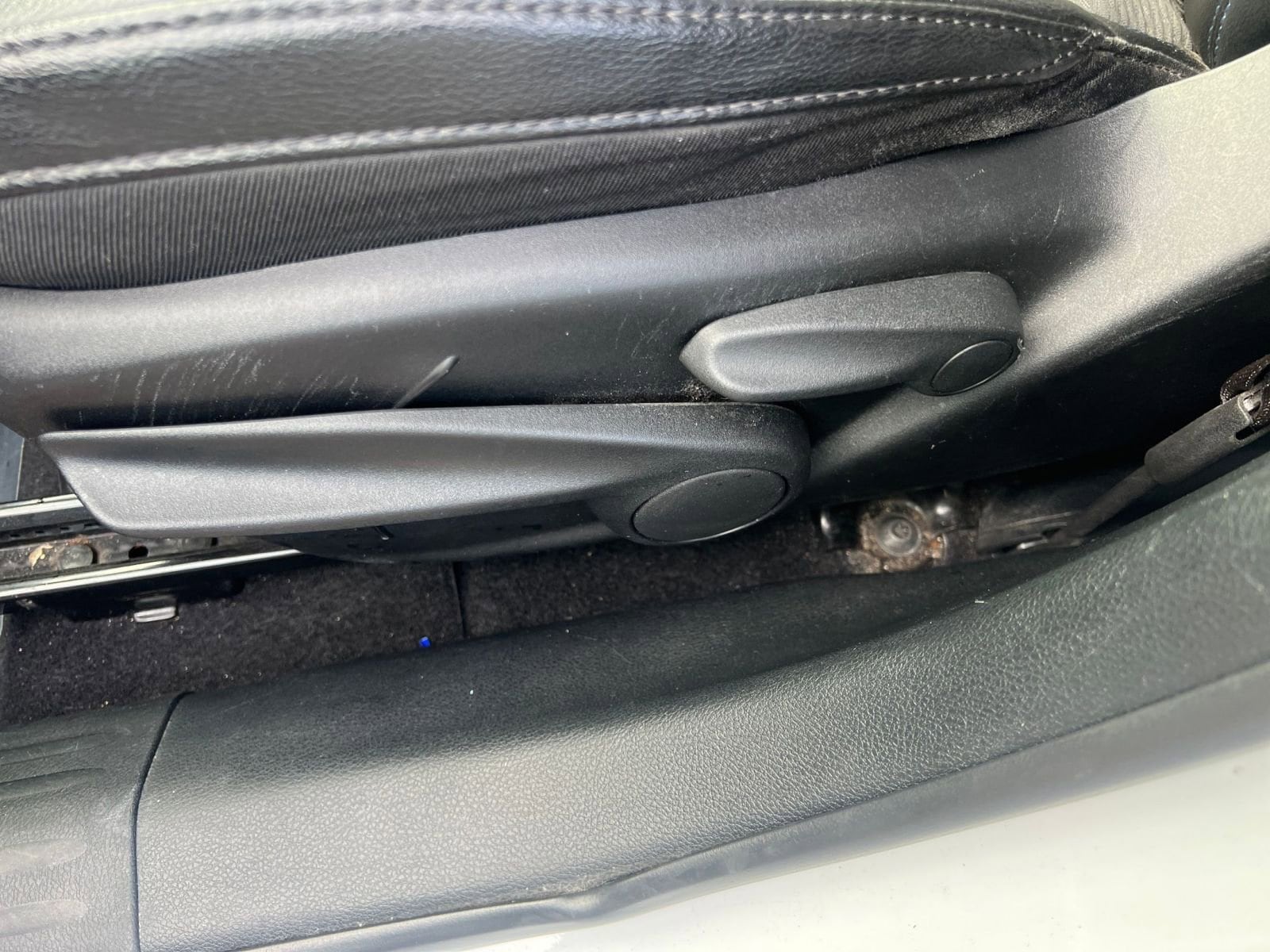 Thumbnail: 2023 Jeep Compass - 23