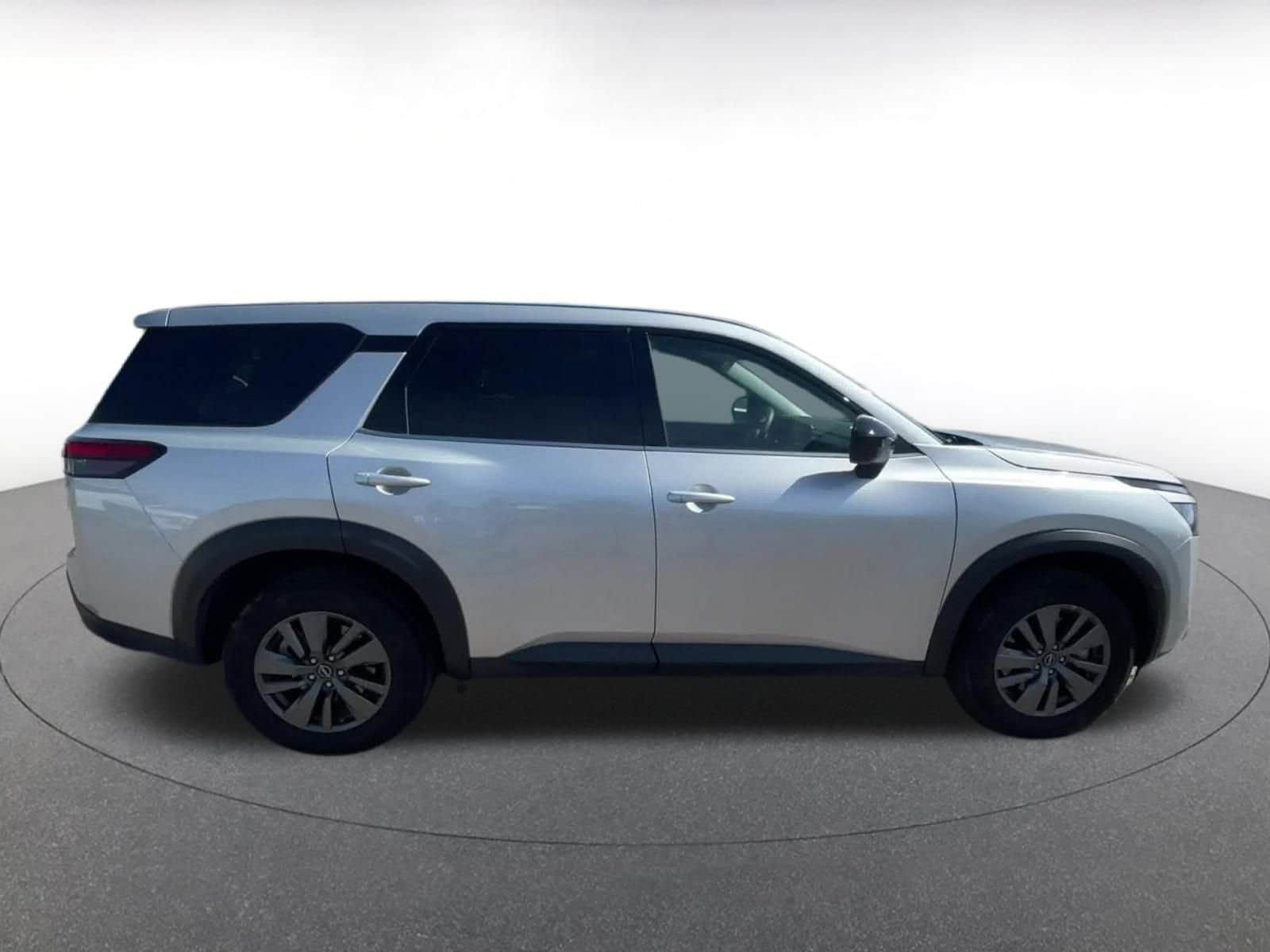 2024 Nissan Pathfinder S 16