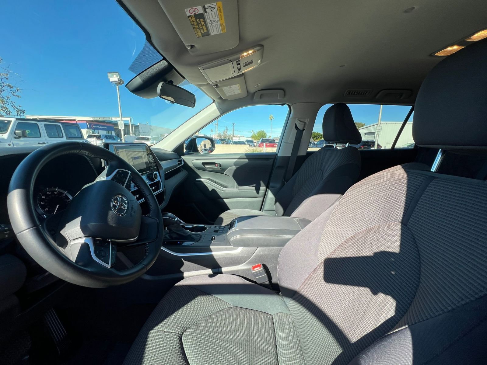 Thumbnail: 2025 Toyota Highlander - 29